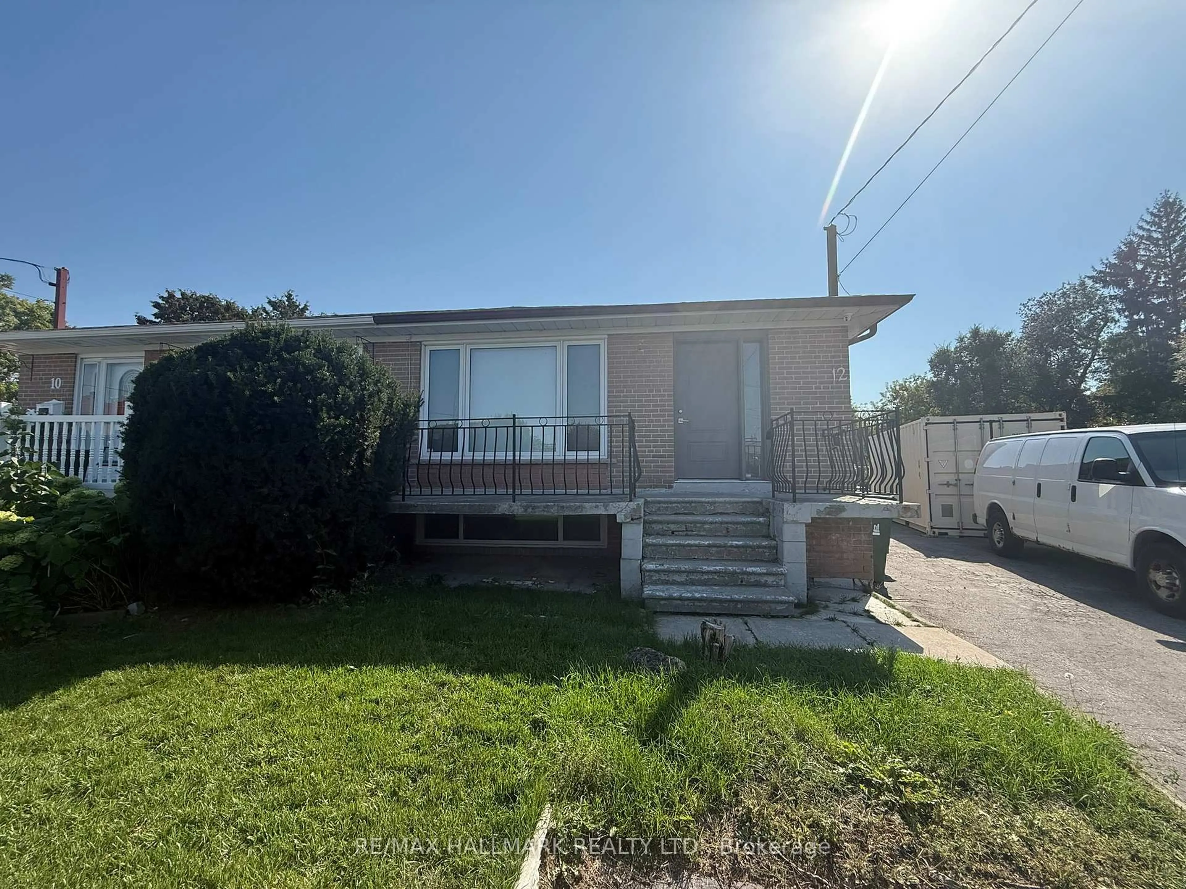 Unknown for 12 Rosette Crt, Toronto Ontario M9M 1Z7