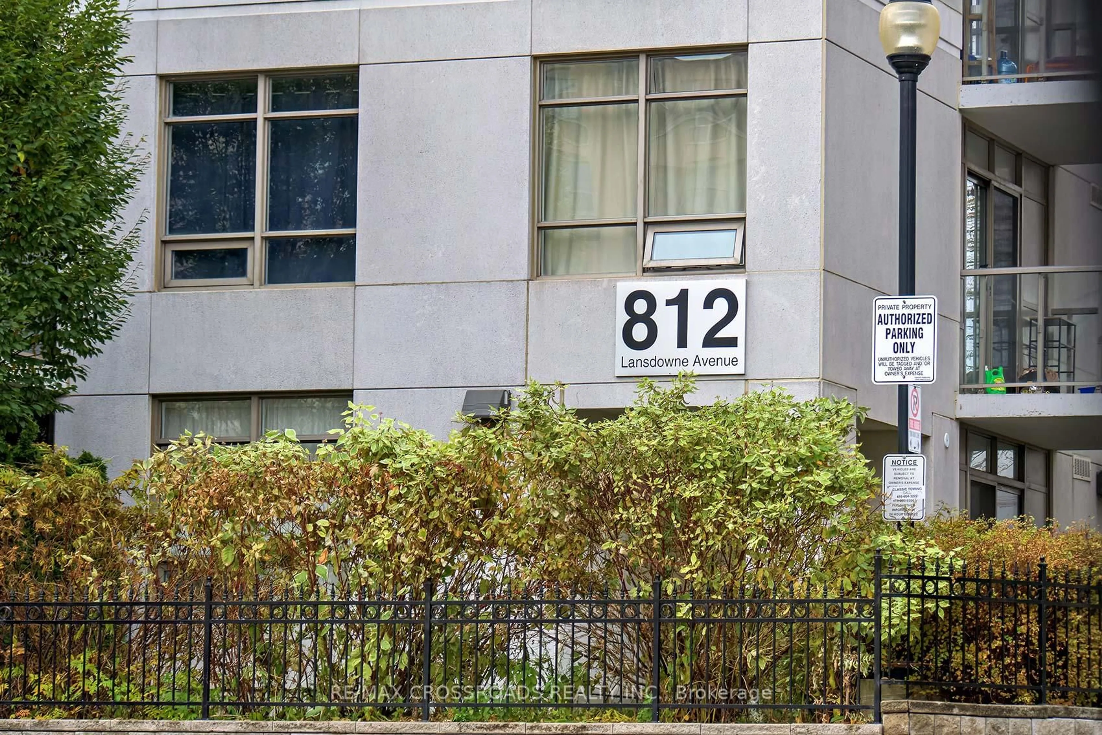 Unknown for 812 Lansdowne Ave #114, Toronto Ontario M6H 4K5