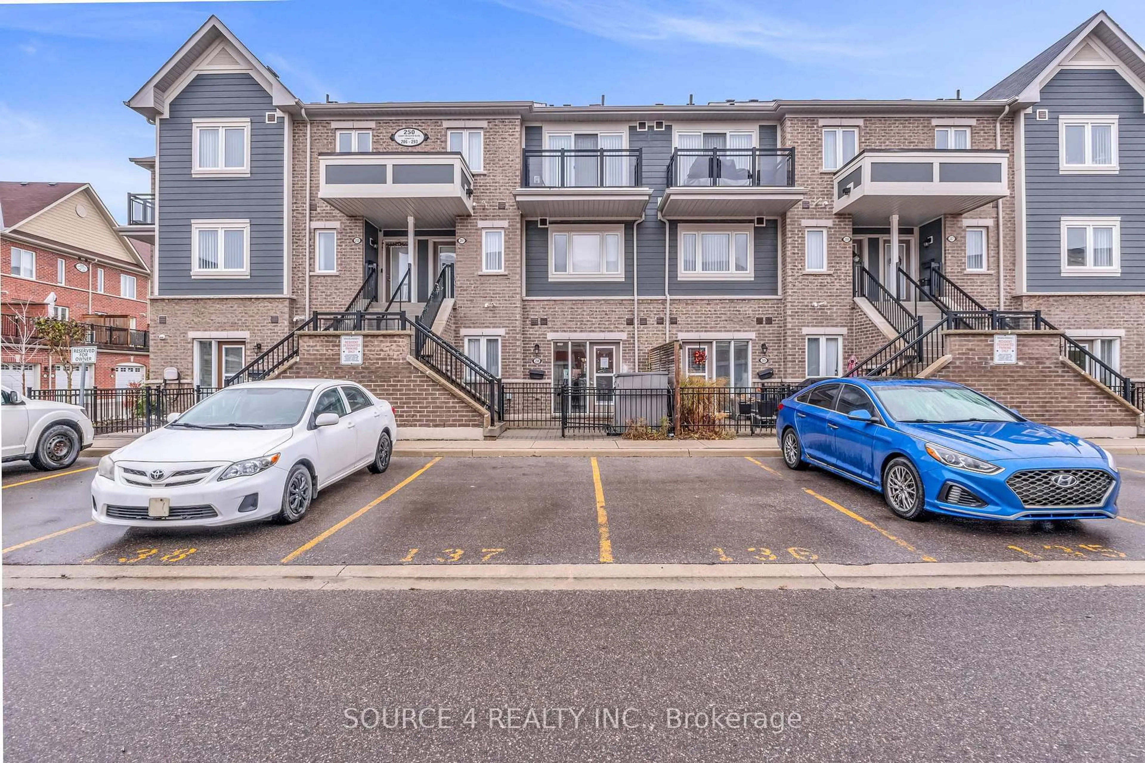 A pic from outside/outdoor area/front of a property/back of a property/a pic from drone, unknown for 250 Sunny Meadow Blvd #290, Brampton Ontario L6R 3Y7