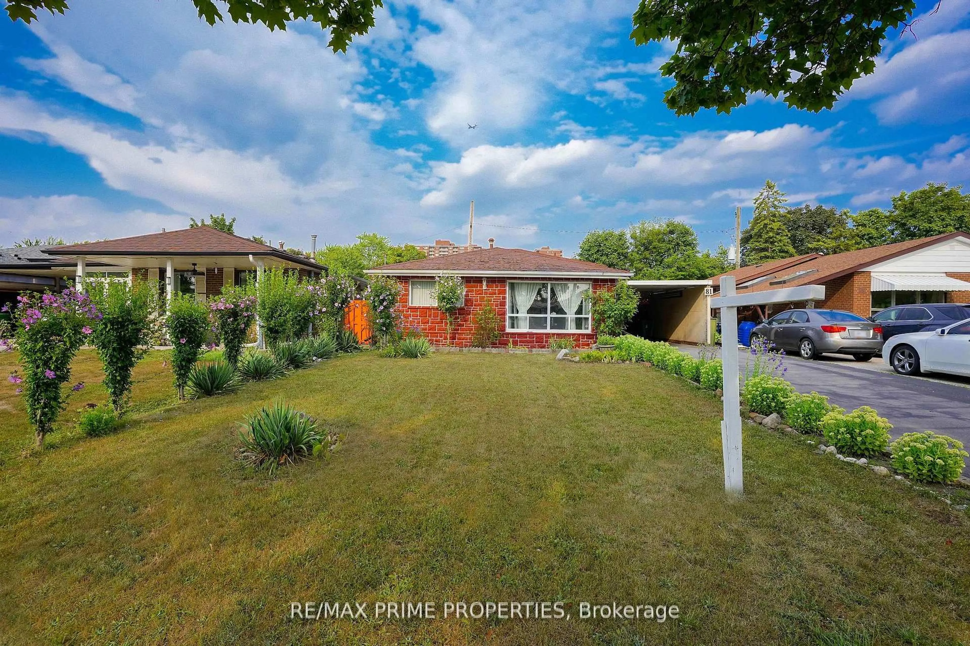 A pic from outside/outdoor area/front of a property/back of a property/a pic from drone, street for 81 Silverstone Dr, Toronto Ontario M9V 3G4