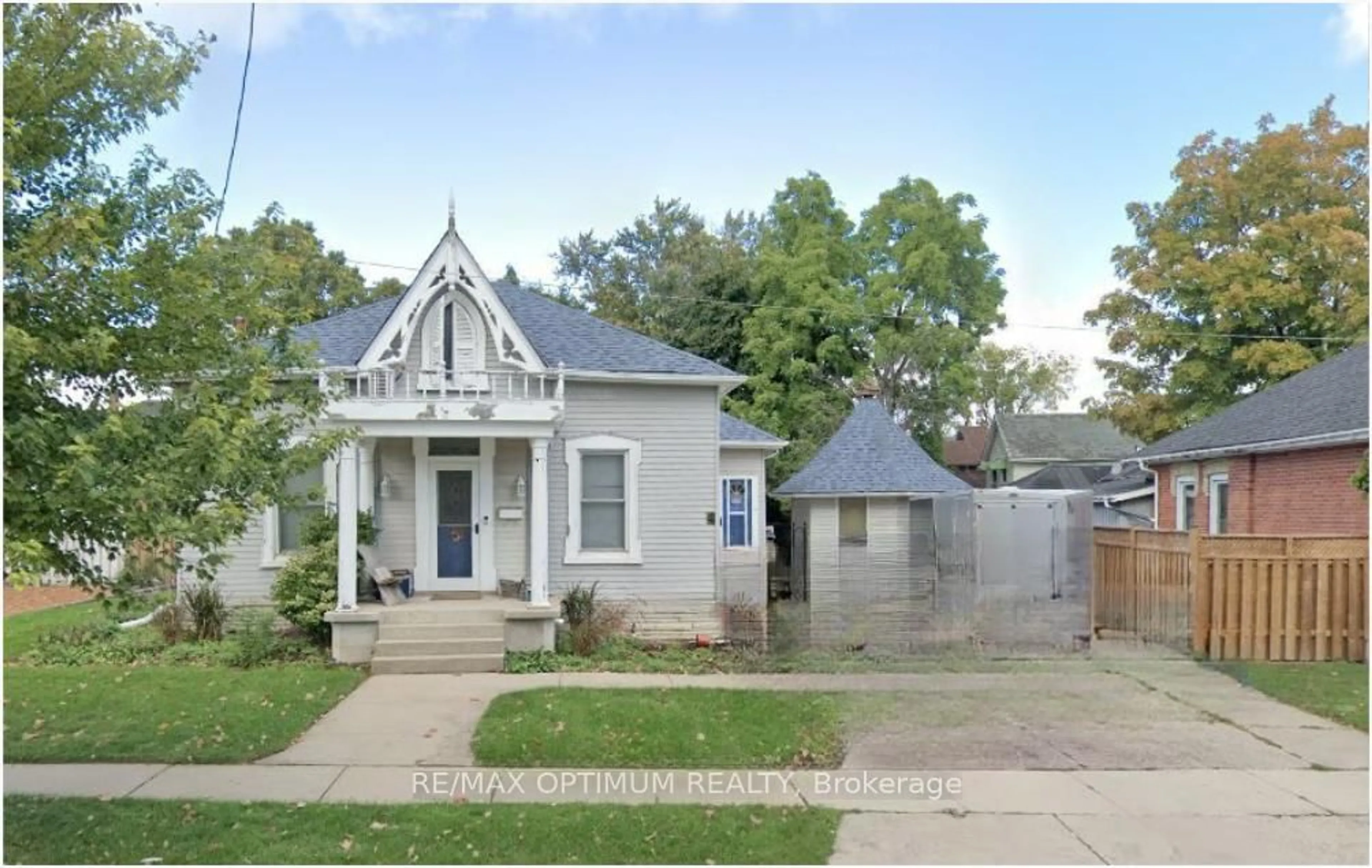 Unknown for 4 Denison Ave, Brampton Ontario L6X 1E6