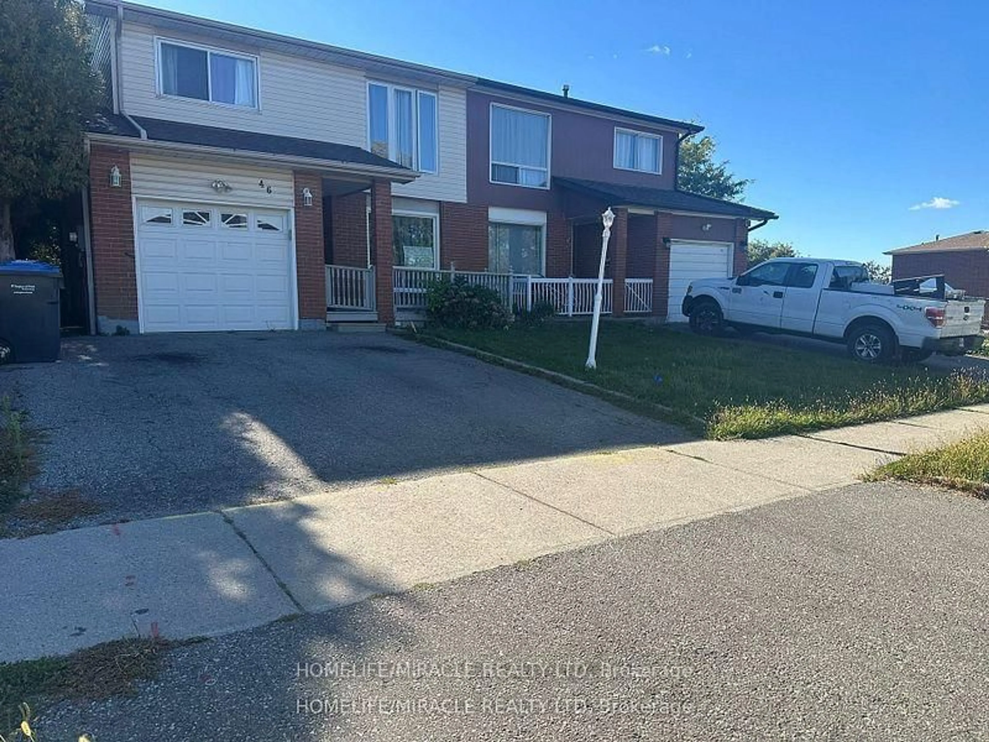 A pic from outside/outdoor area/front of a property/back of a property/a pic from drone, street for 46 Hinchley Wood Grve, Brampton Ontario L6V 3M3