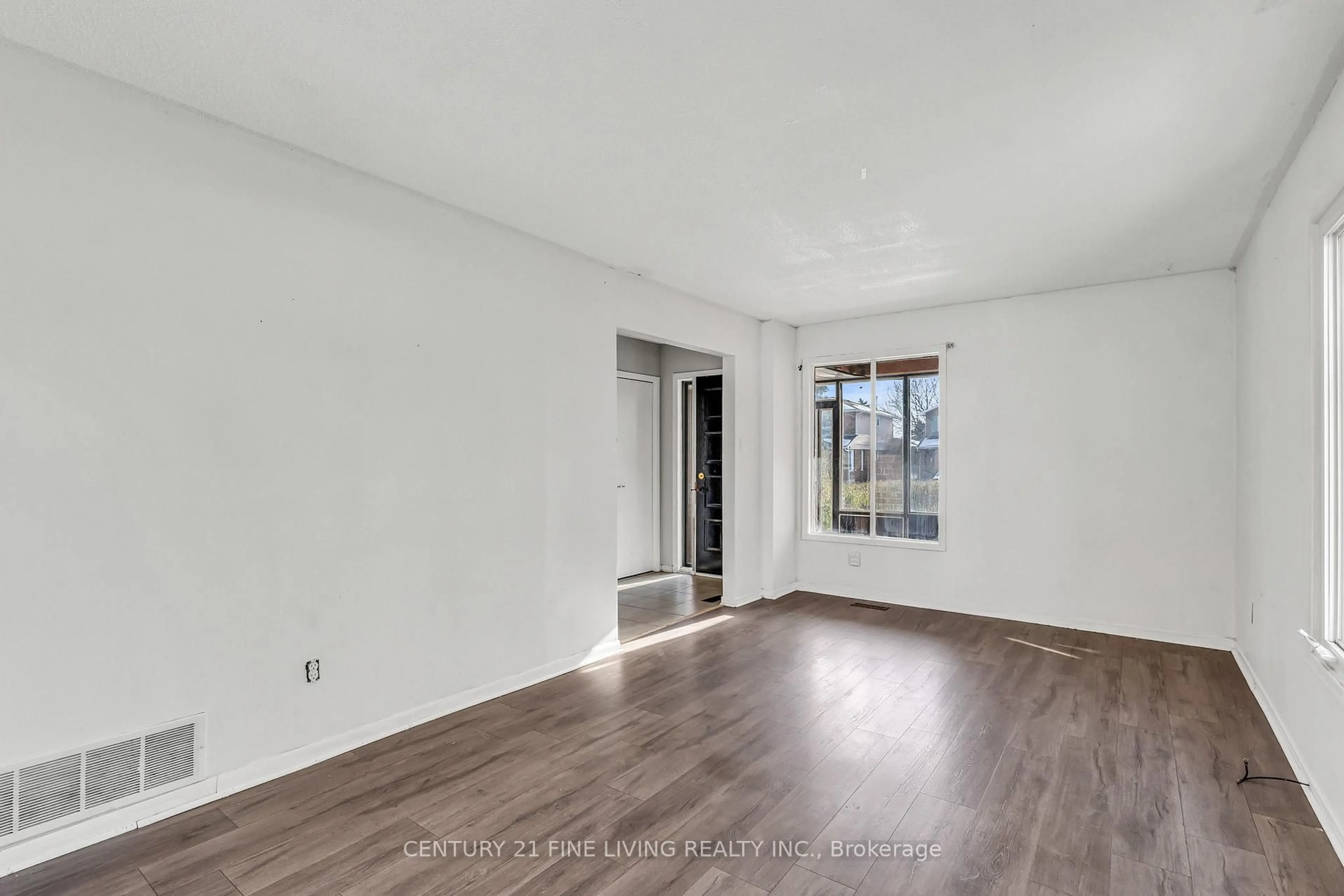 A pic of a room for 50 LUMINOUS Crt, Brampton Ontario L6Z 2B3