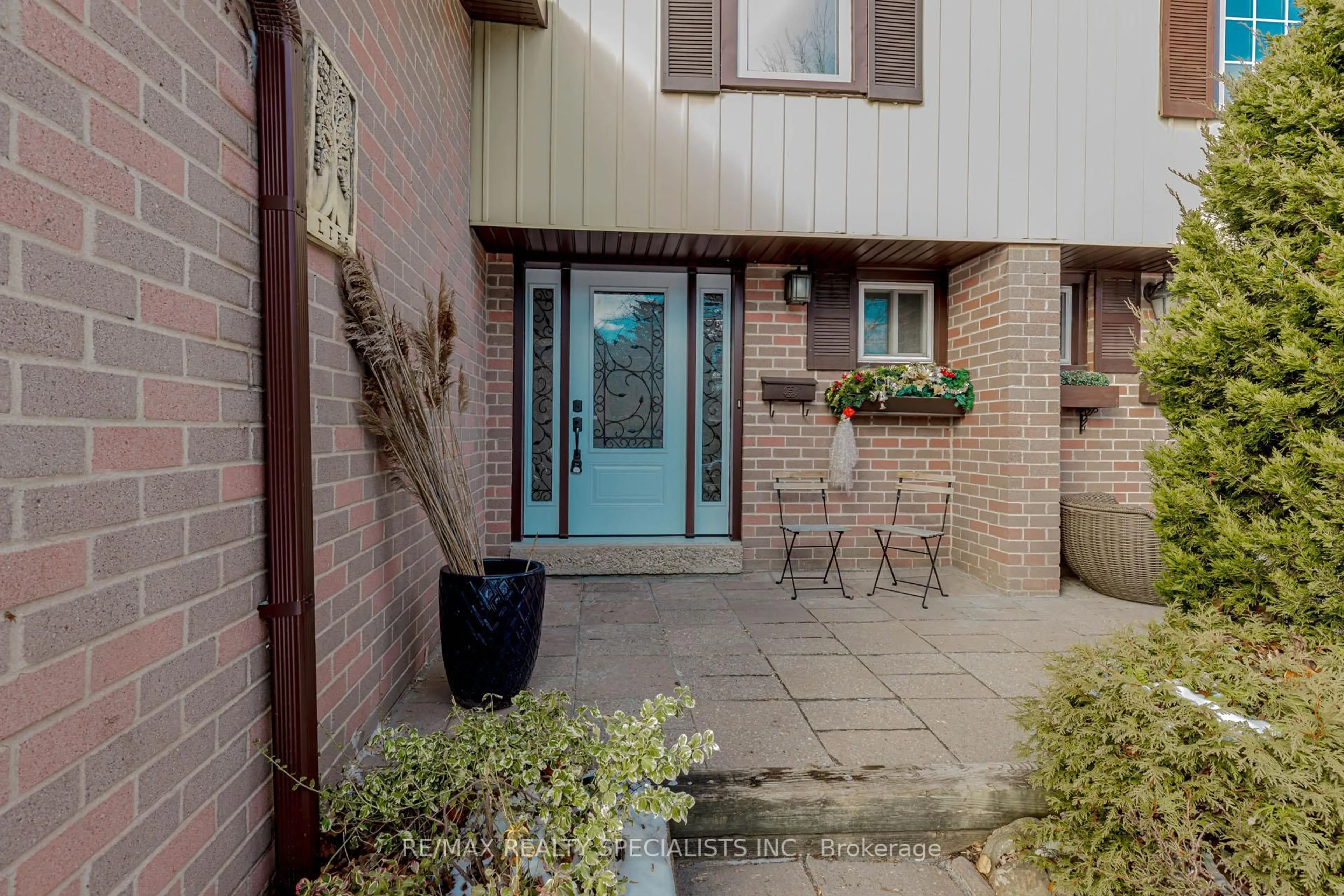 Patio, street for 7227 Joliette Cres, Mississauga Ontario L5N 1Z2