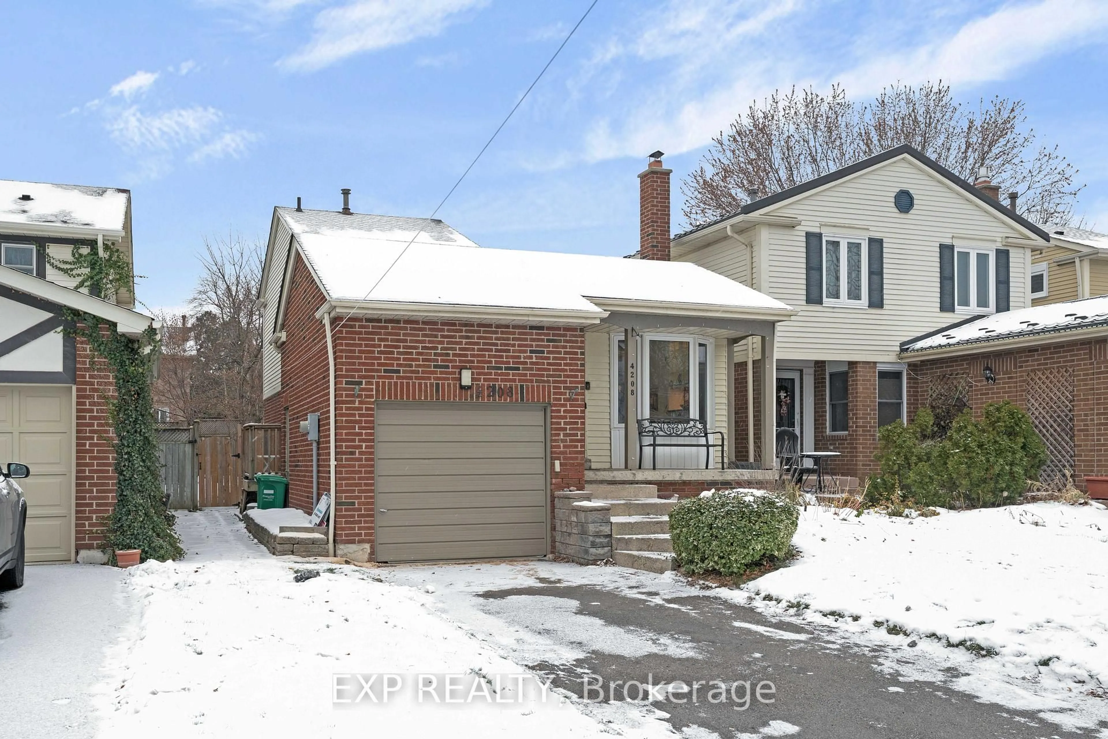 Home with brick exterior material, street for 4208 Stonemason Cres, Mississauga Ontario L5L 2Z7