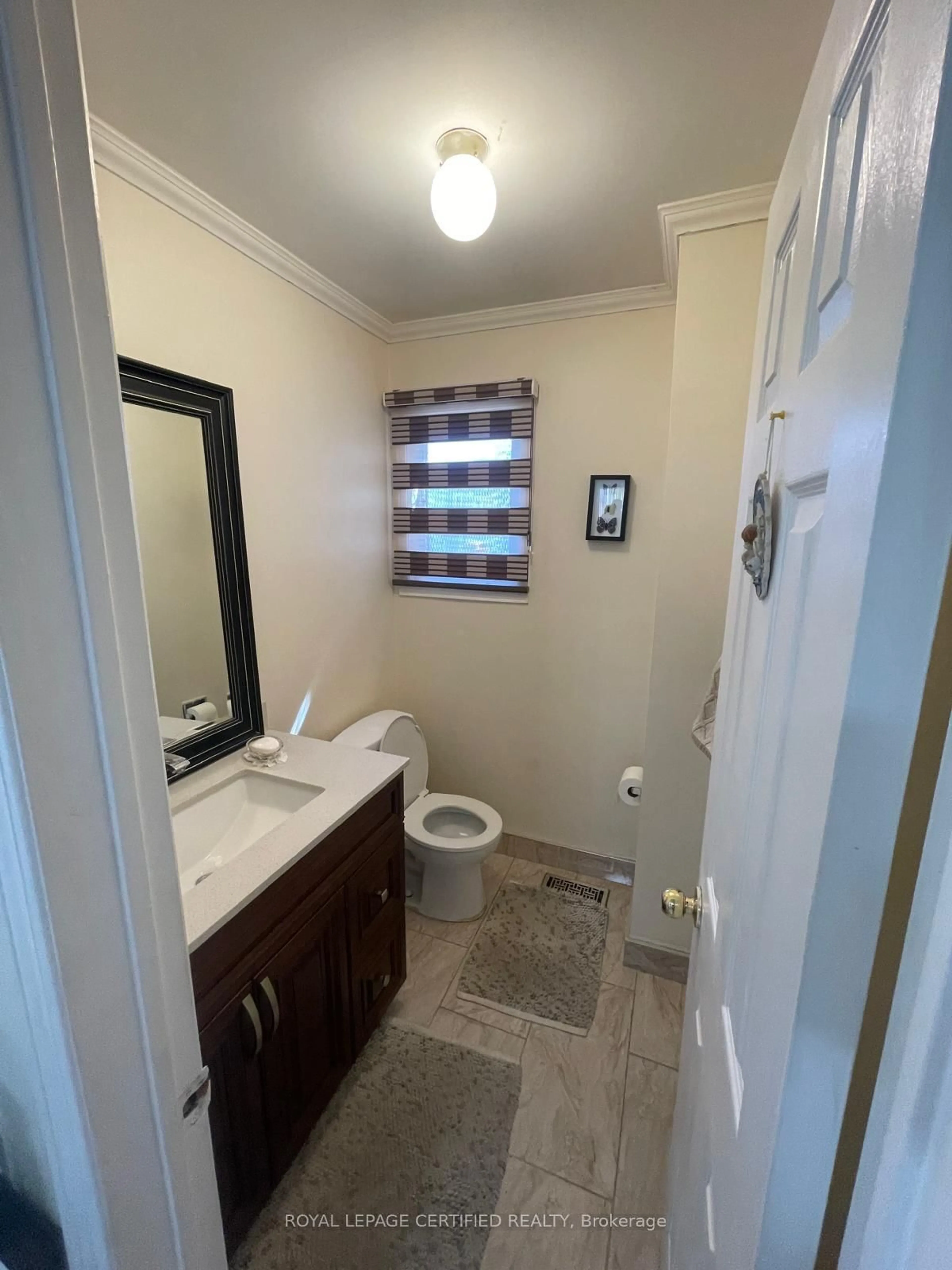 A pic of a room for 42 Wooliston Cres, Brampton Ontario L6Y 4J5