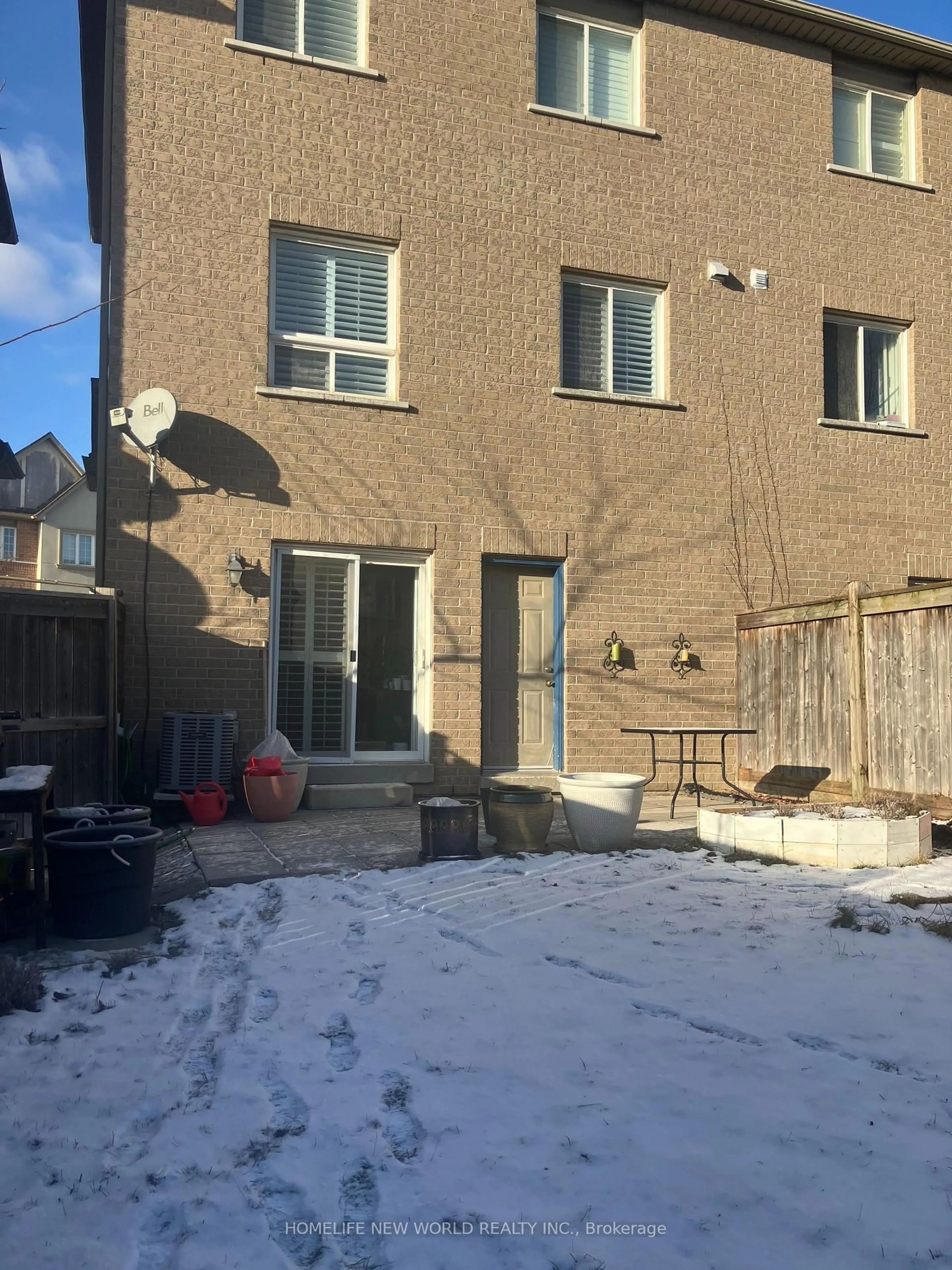 Patio, street for 7155 Magistrate Terr #46, Mississauga Ontario L5W 1Y8