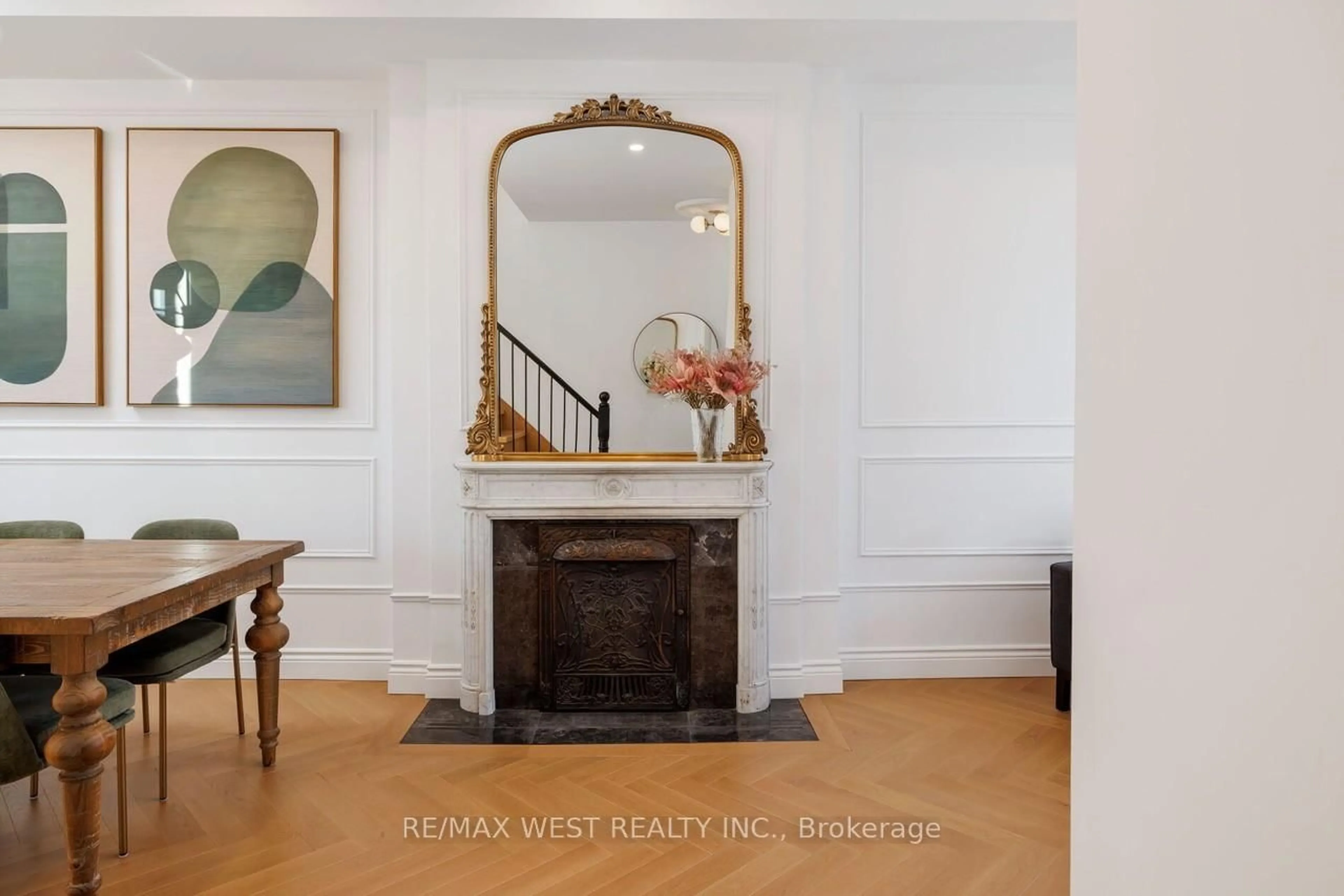 Indoor entryway for 22 Cowan Ave, Toronto Ontario M6K 2N4