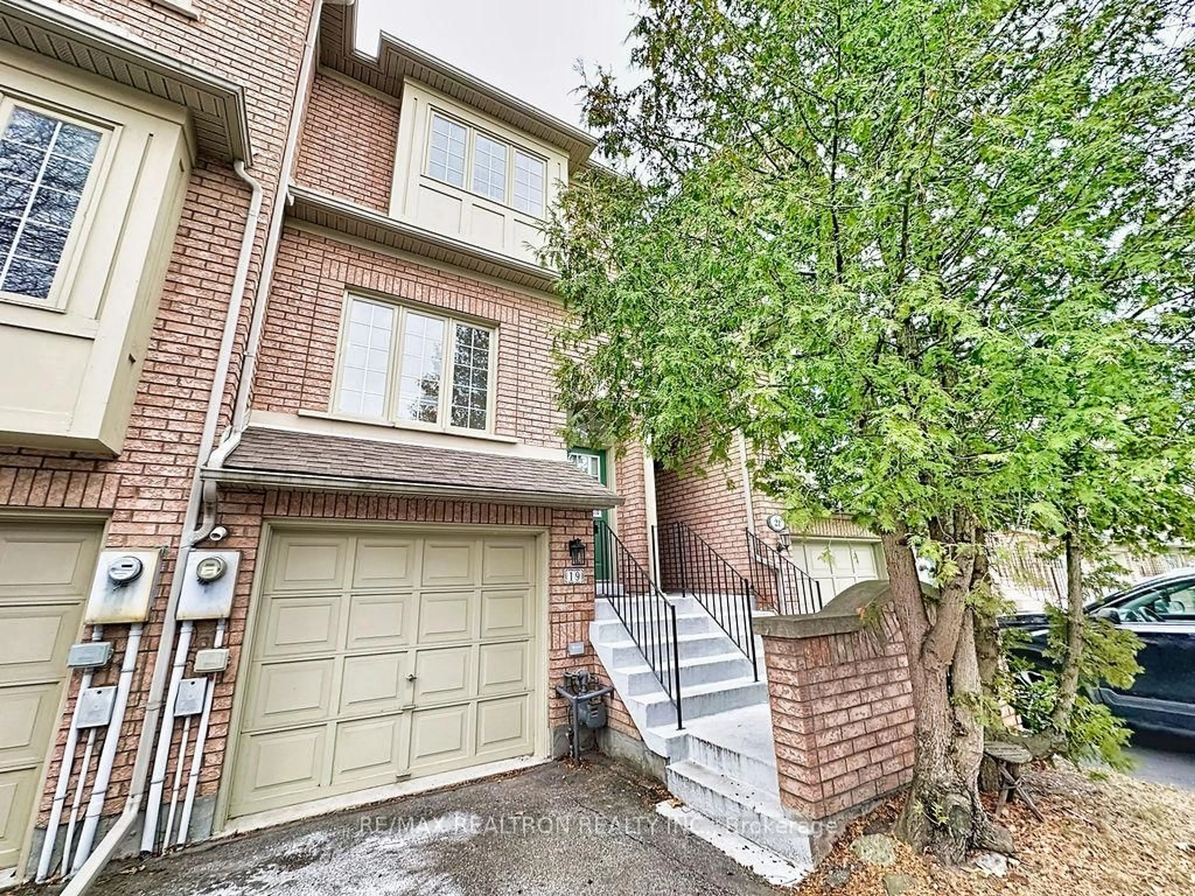 Home with brick exterior material, street for 19 Harbourview Cres, Toronto Ontario M8V 4A6