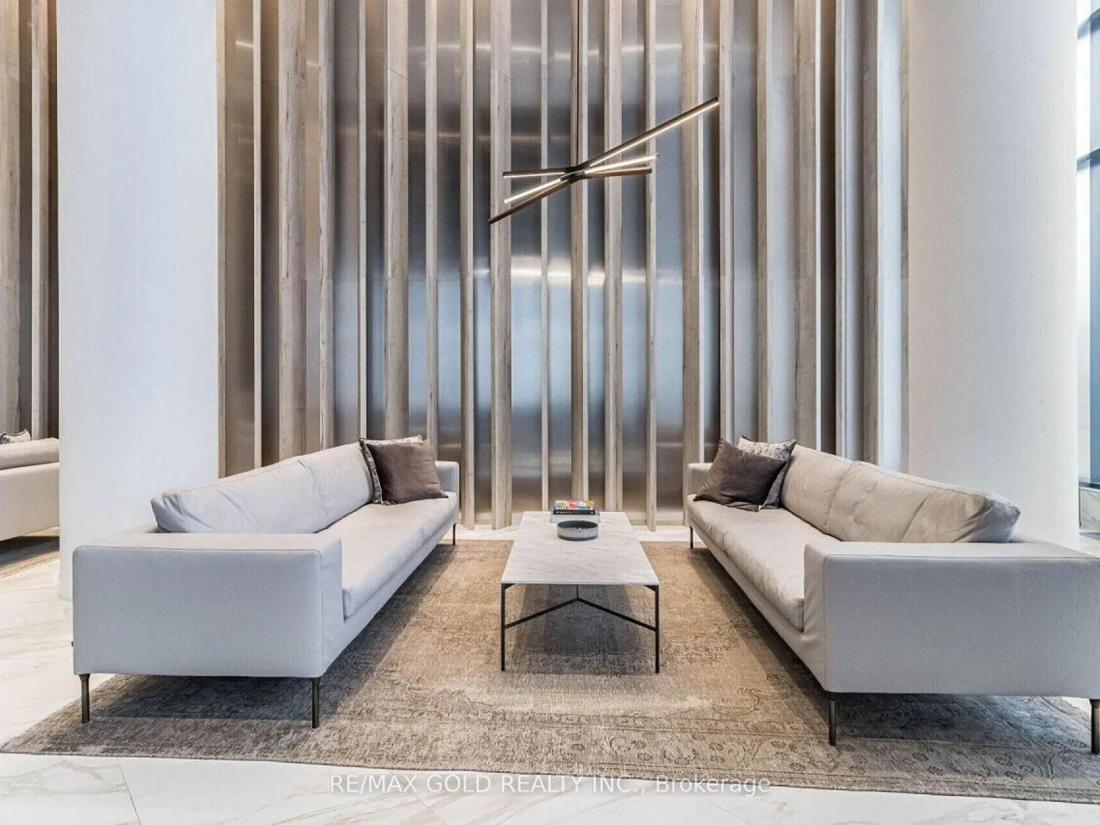 Lobby for 3900 Confederation Pkwy #4603, Mississauga Ontario L5B 0M3