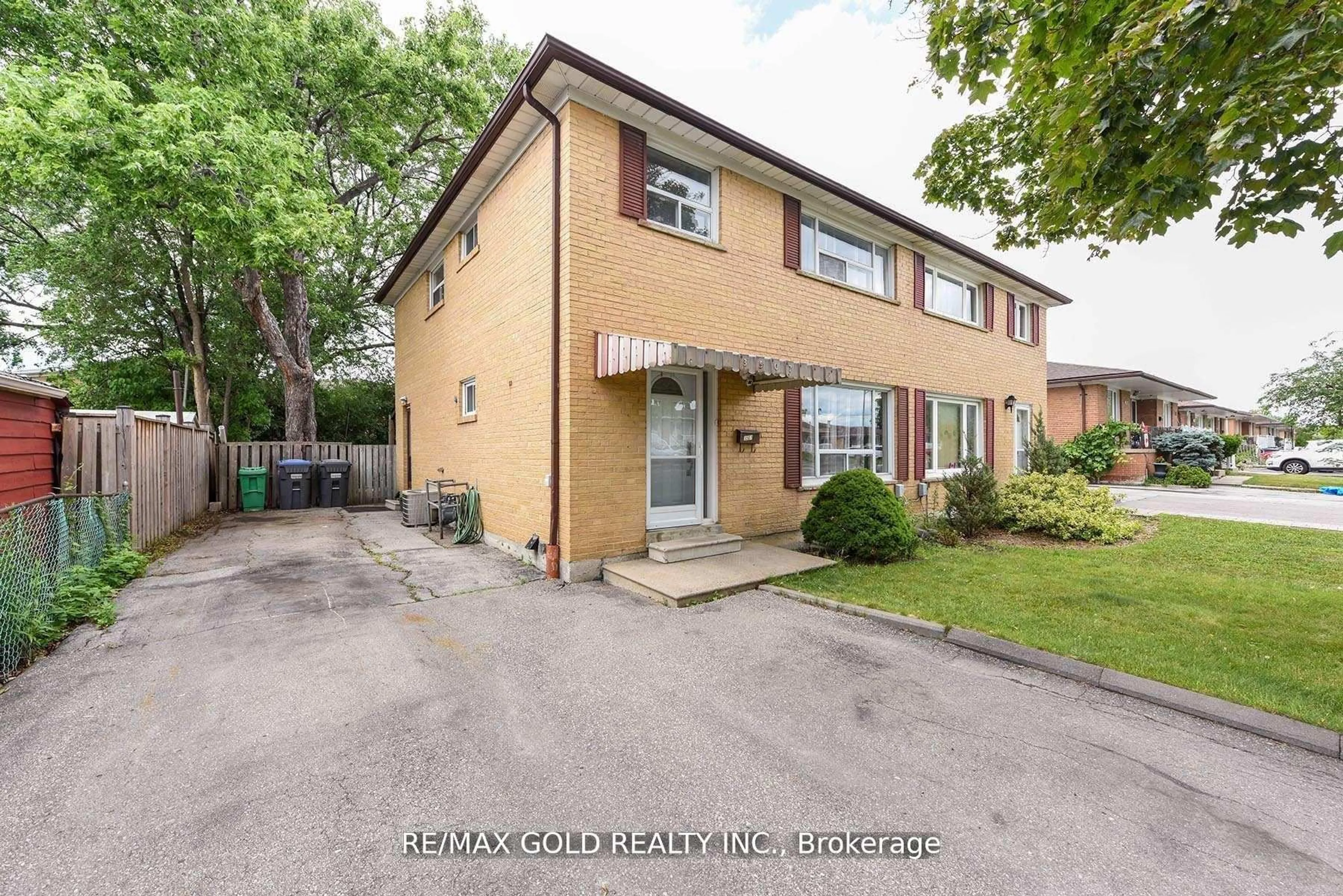 Unknown for 3507 Laddie Cres, Mississauga Ontario L4T 1N2