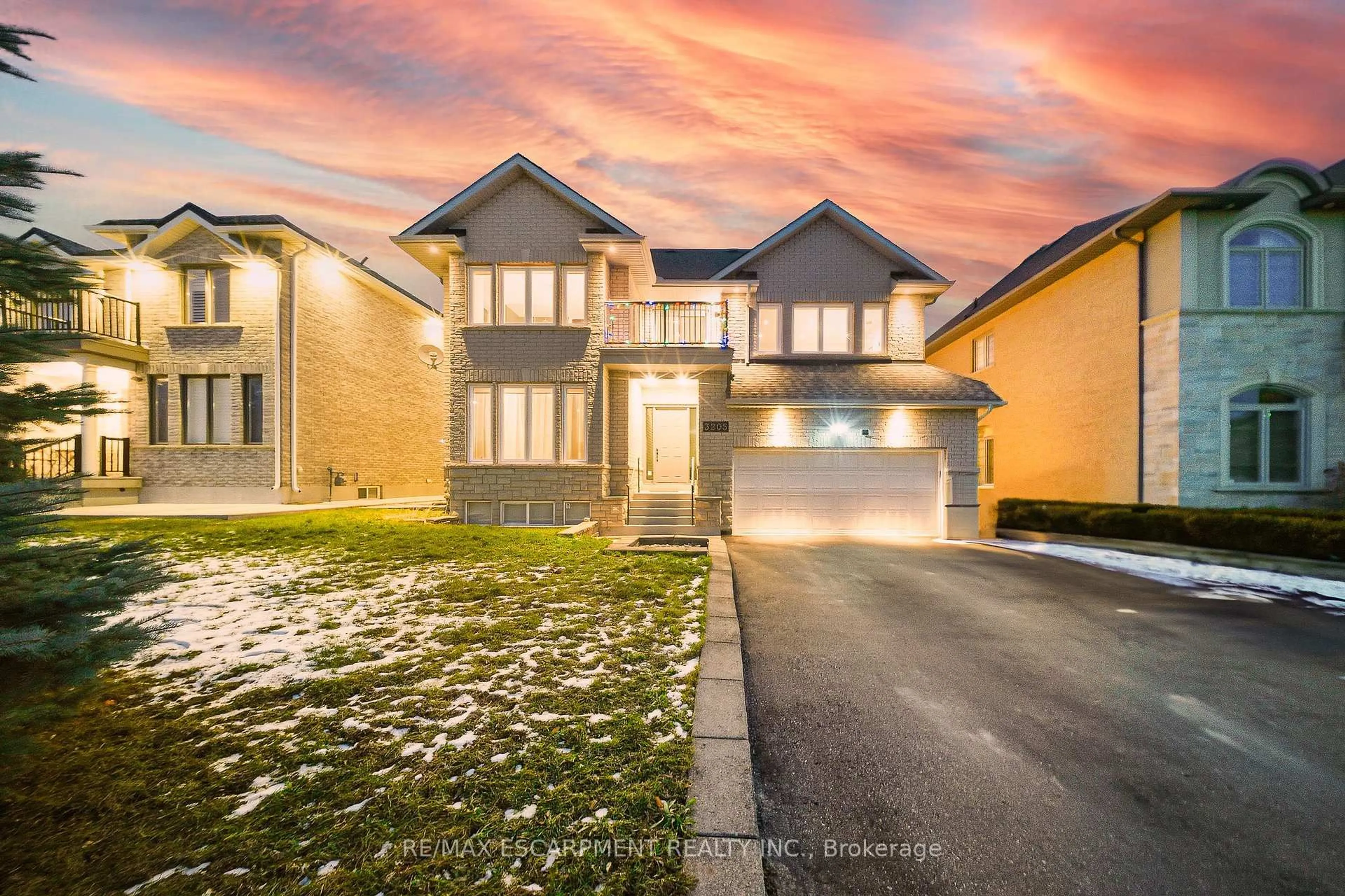 Home with brick exterior material, street for 3205 Rolling Stone Crt, Mississauga Ontario L5B 1V8