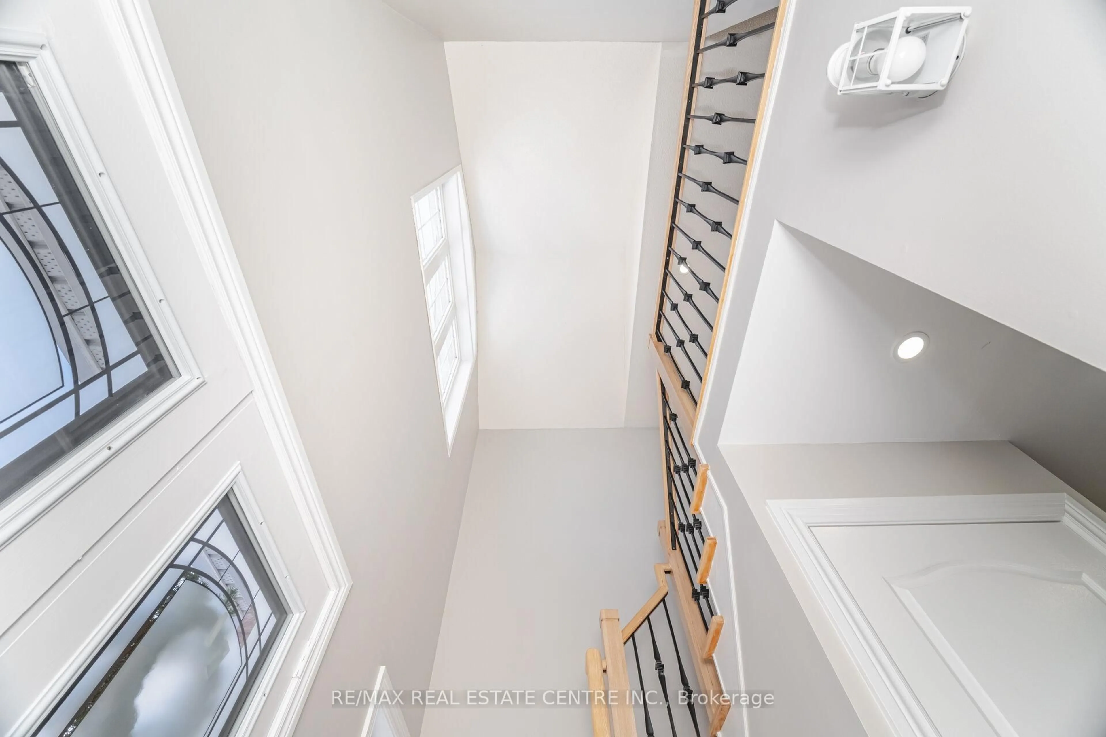 Stairs for 42 Sedgewick Cres, Brampton Ontario L7A 2P7