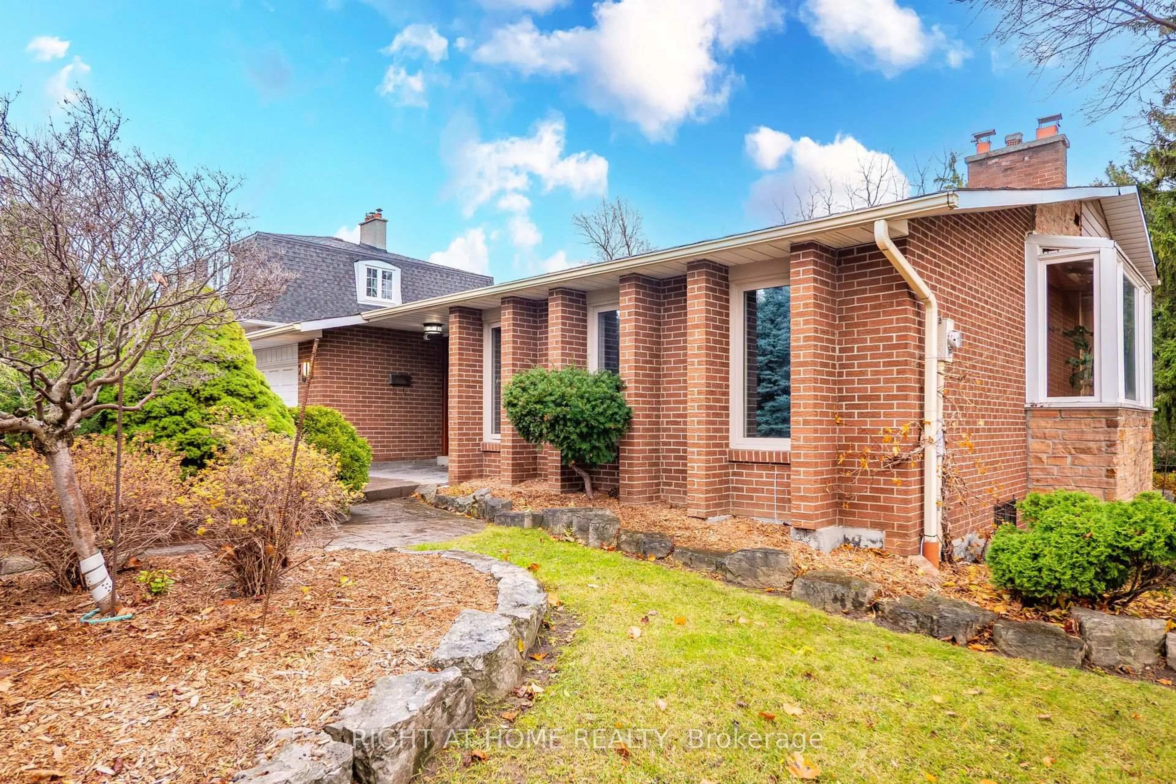 Home with brick exterior material, unknown for 20 Pine Ridge Lane, Brampton Ontario L6W 1G6
