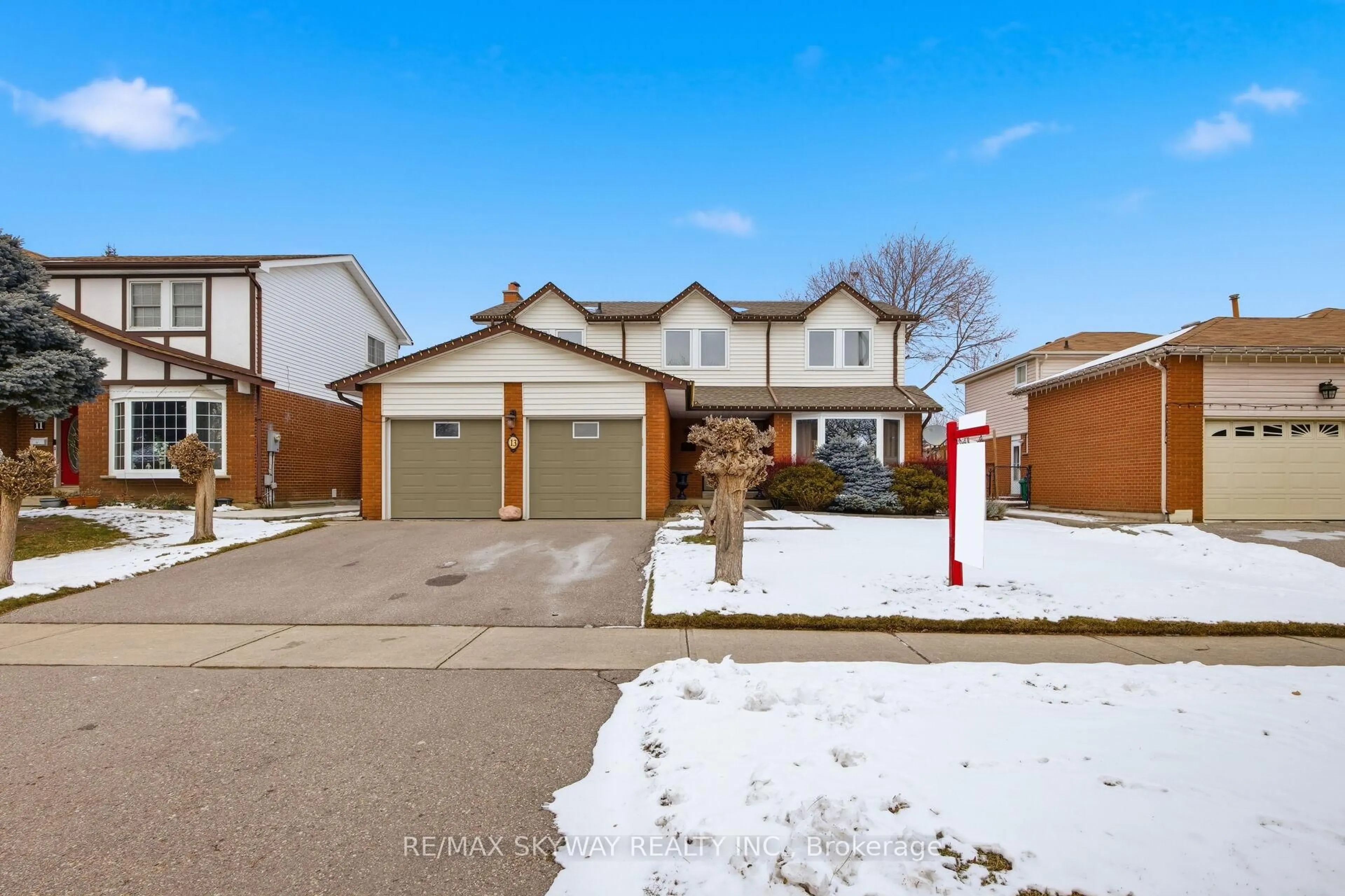 Unknown for 13 Mackay St, Brampton Ontario L6S 2Z9