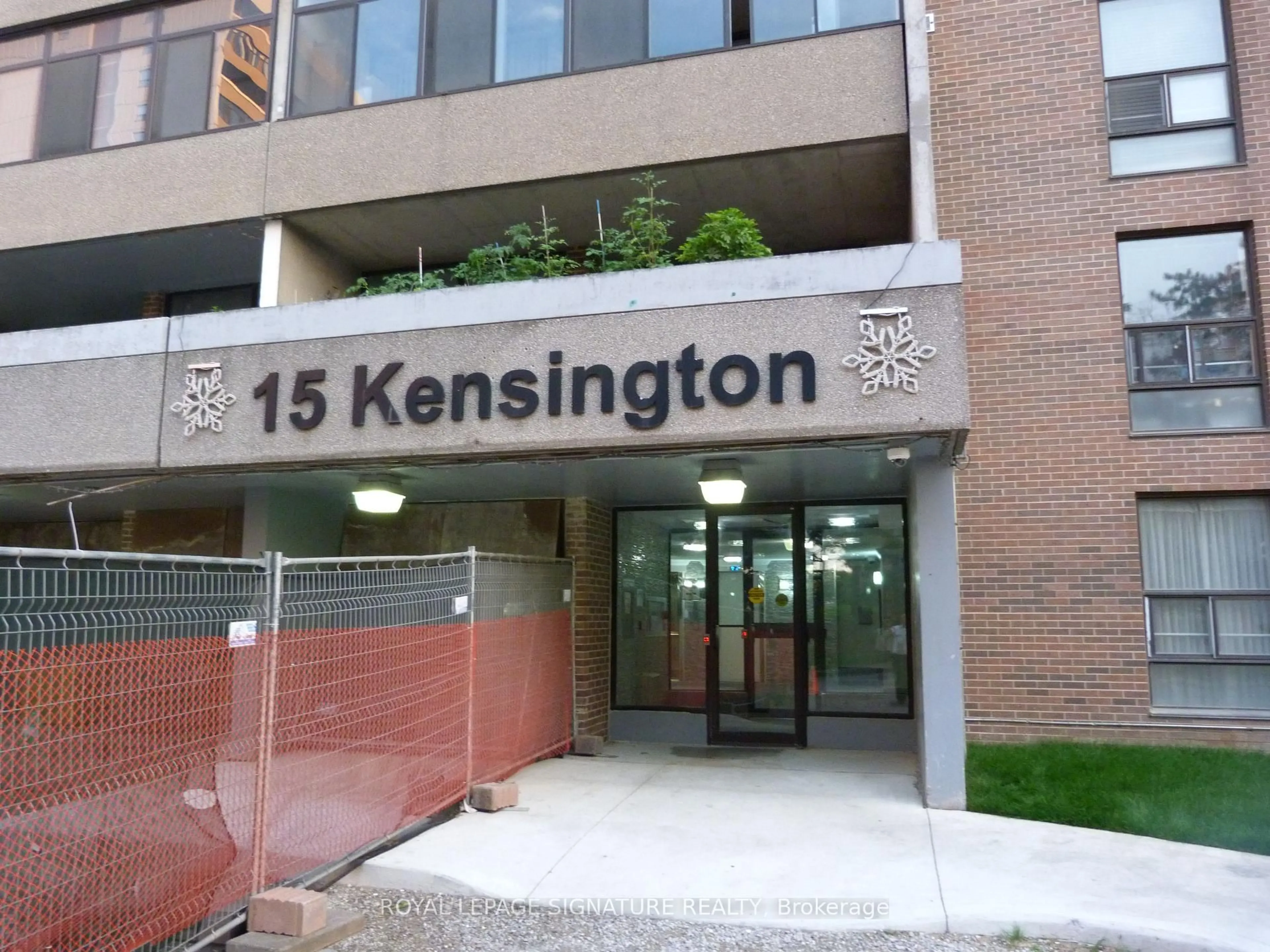 Unknown for 15 Kensington Rd #209, Brampton Ontario L6T 3W2