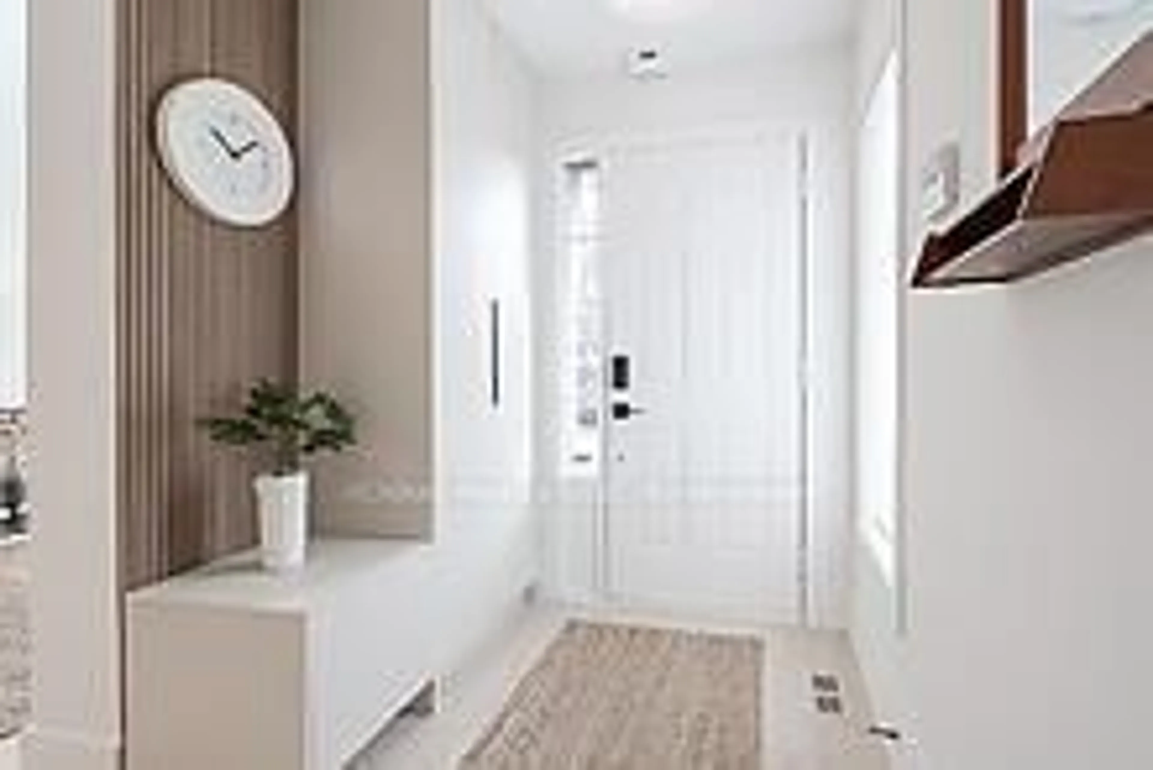 Indoor entryway for 5389 KINDOS St, Burlington Ontario L7L 7M6