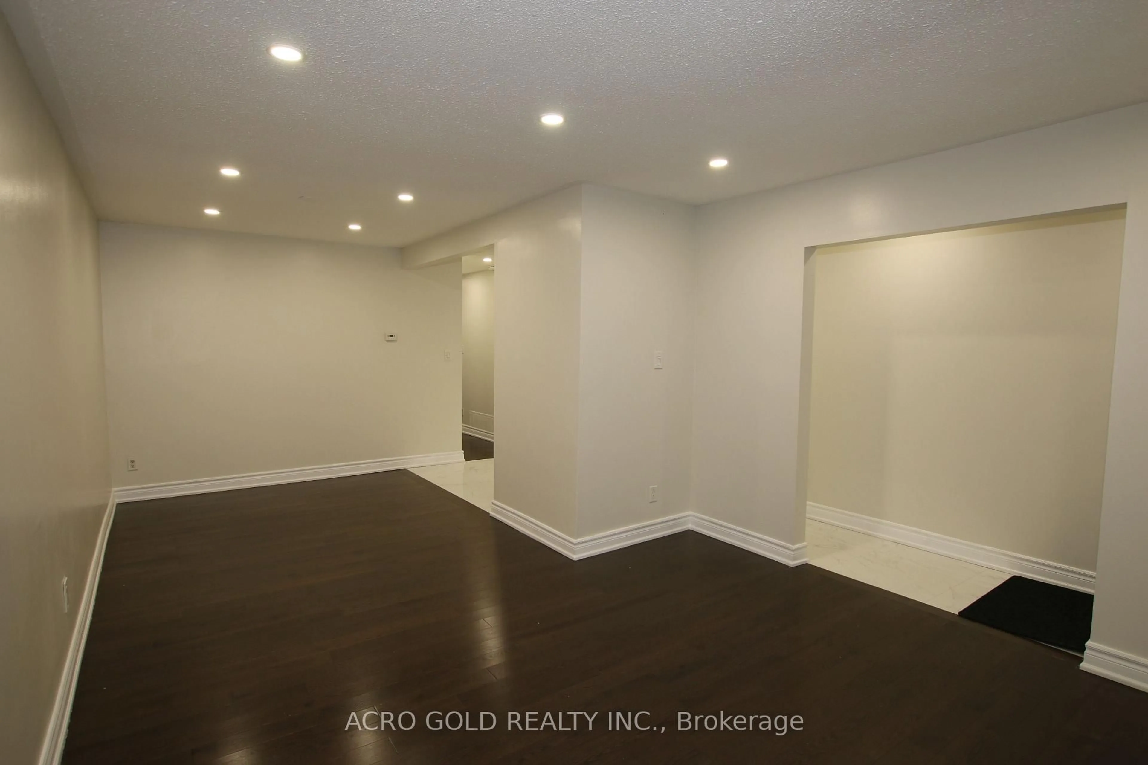 A pic of a room for 96 Archdekin Dr, Brampton Ontario L6V 1Y7