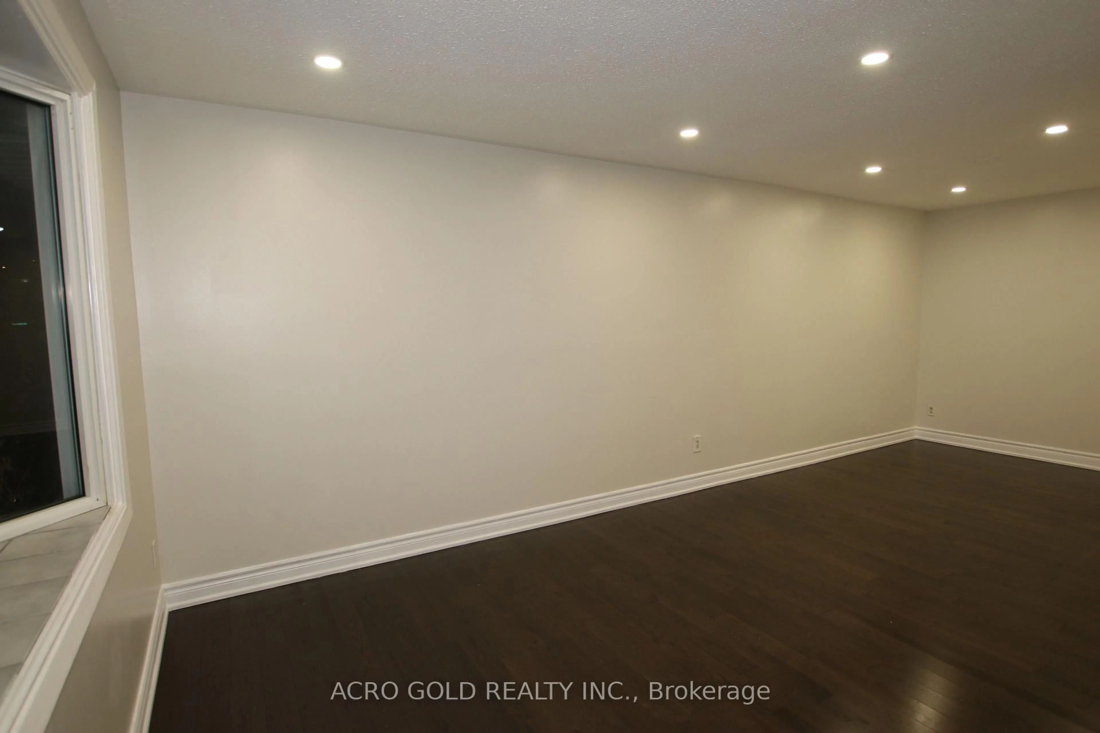 A pic of a room for 96 Archdekin Dr, Brampton Ontario L6V 1Y7