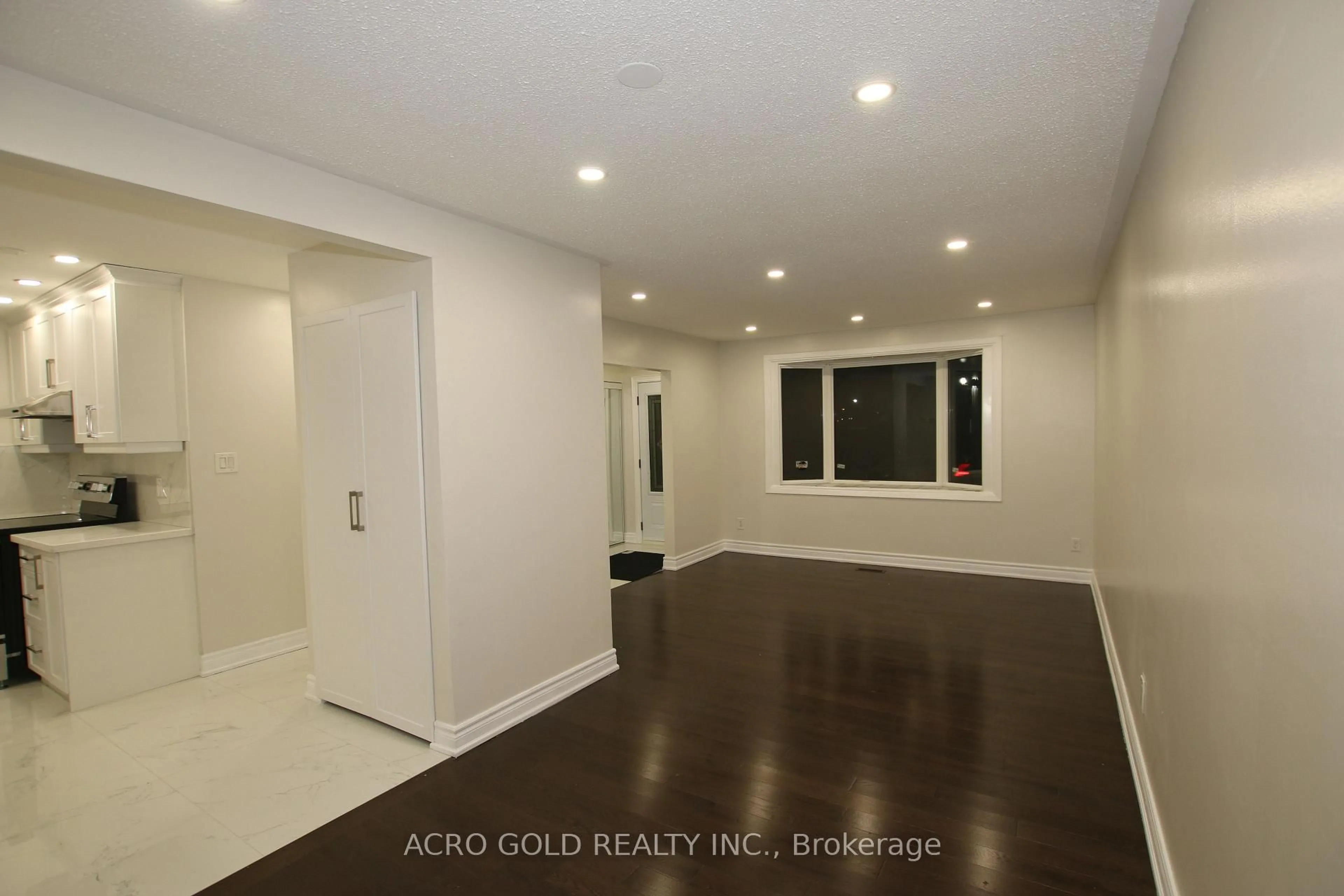 A pic of a room for 96 Archdekin Dr, Brampton Ontario L6V 1Y7