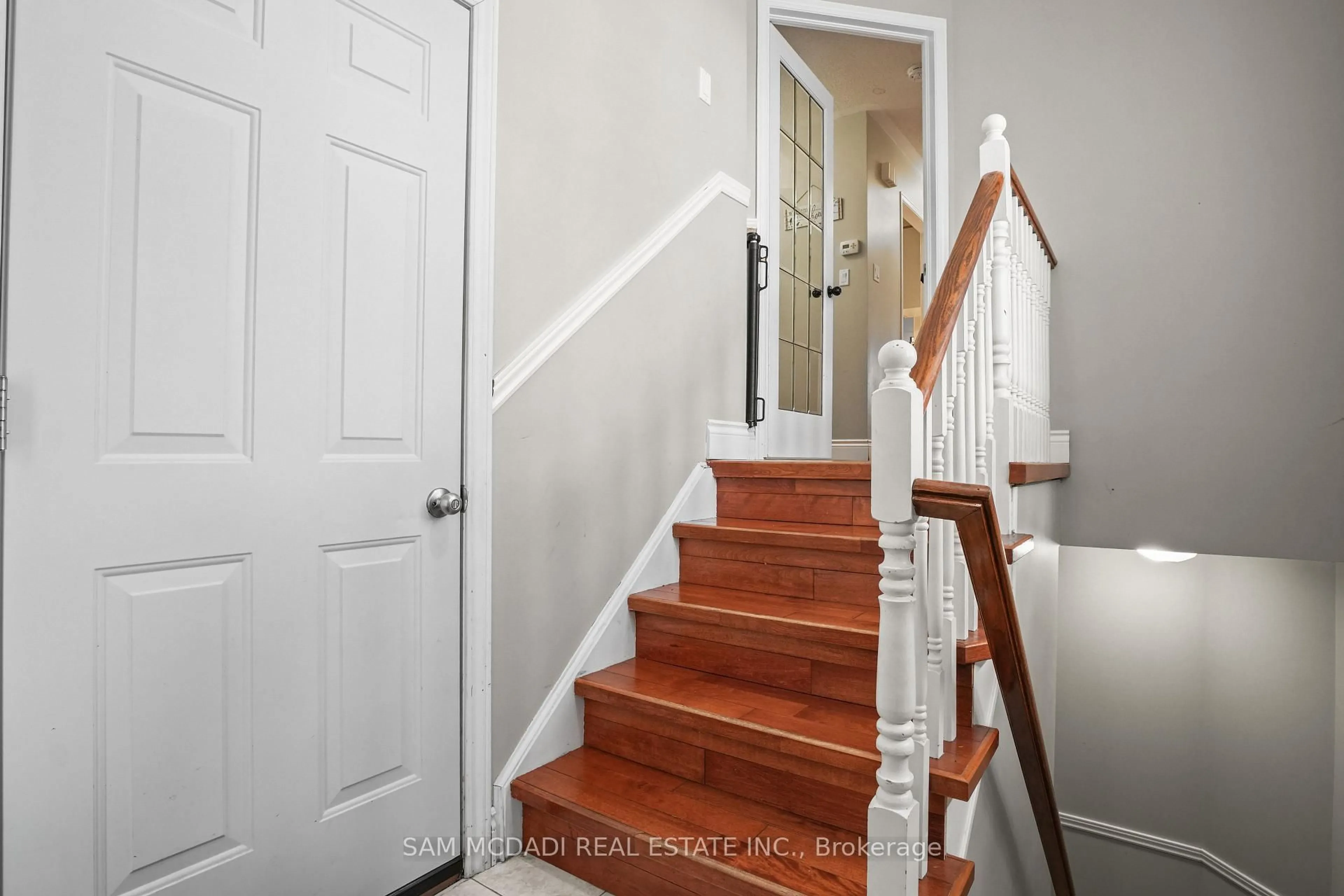 Unknown for 1073 Gabriel Pl, Burlington Ontario L7R 4J6