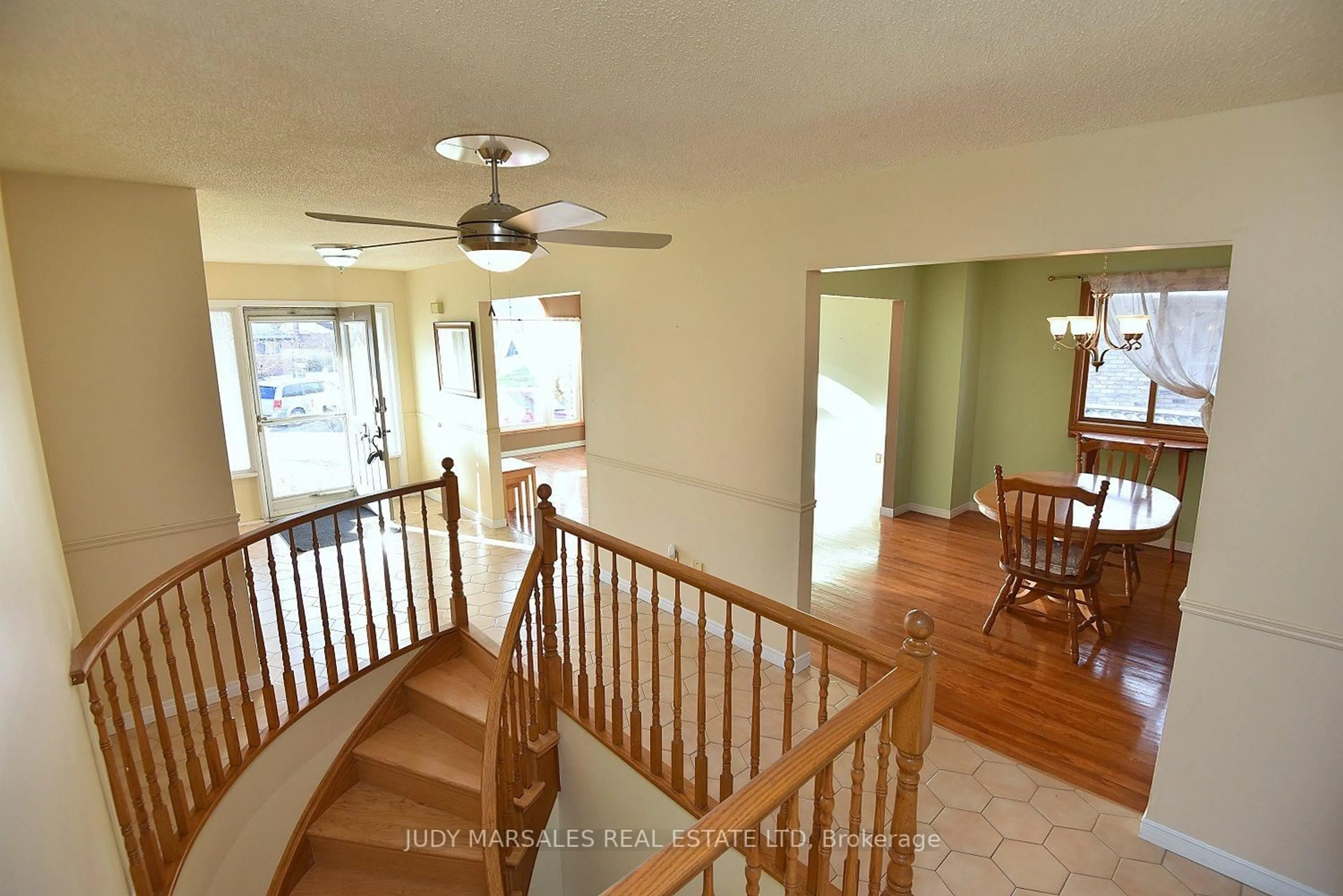 Unknown for 689 Penny Lane, Burlington Ontario L7T 4H9