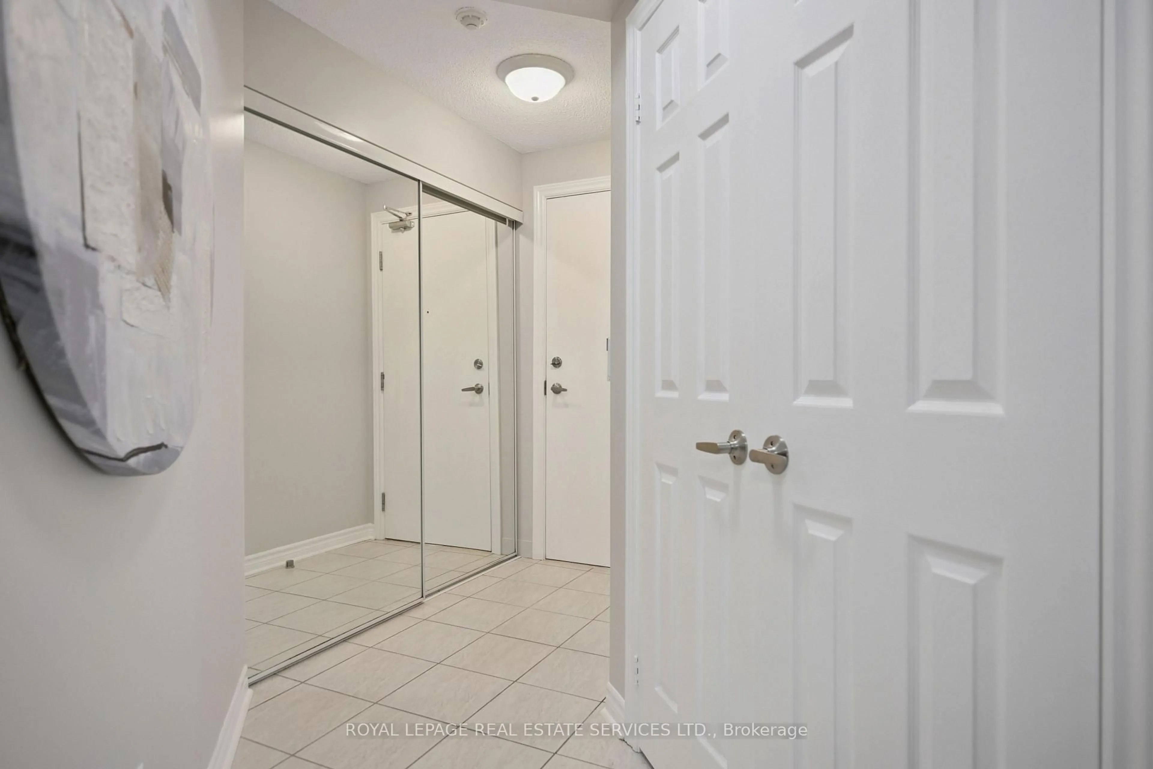 Unknown for 2391 Central Park Dr #309, Oakville Ontario L6H 0E4