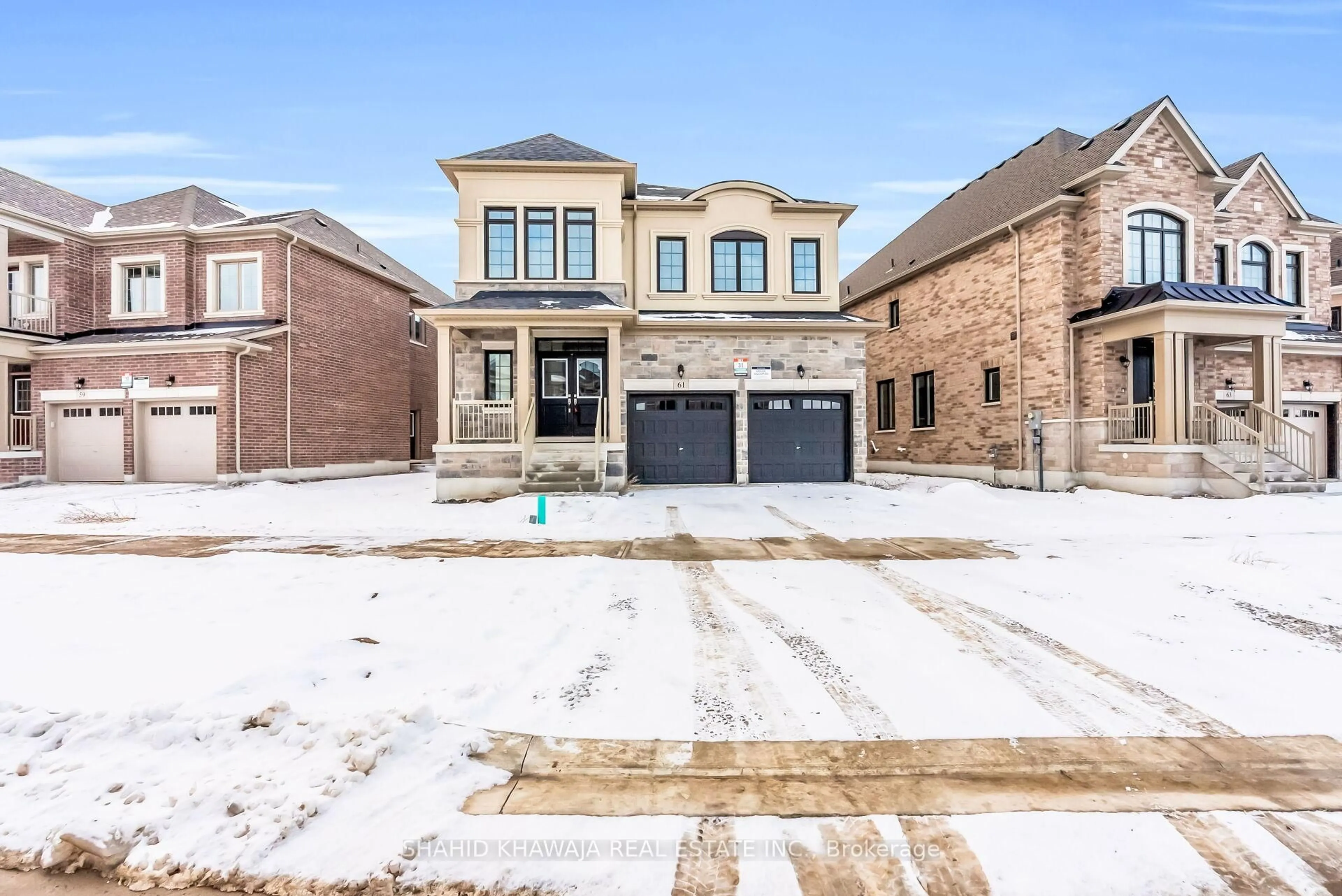 Home with brick exterior material, street for 61 Circleview Cres, Brampton Ontario L6Y 6M2