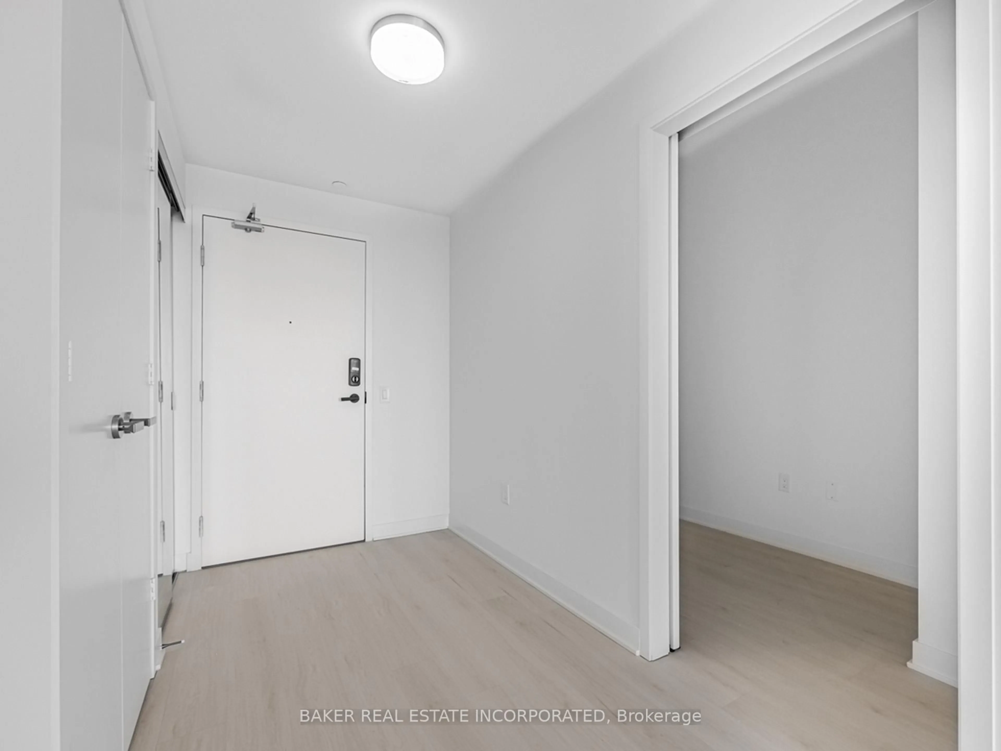 A pic of a room for 3900 Confederation Pkwy #5806, Mississauga Ontario L5B 0M3