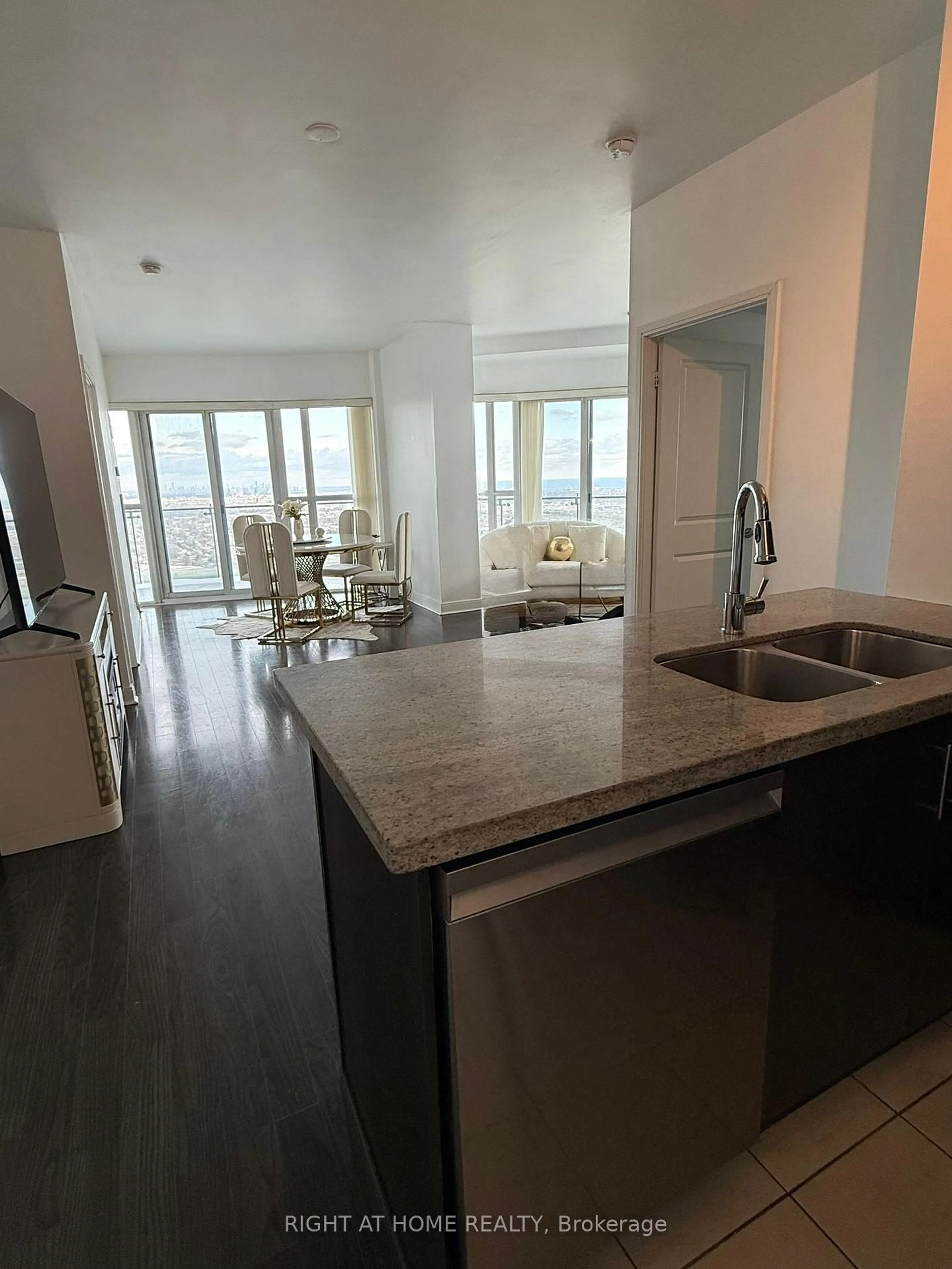 Open concept kitchen, unknown for 50 Absolute Ave Ave, Mississauga Ontario L4Z 0A8