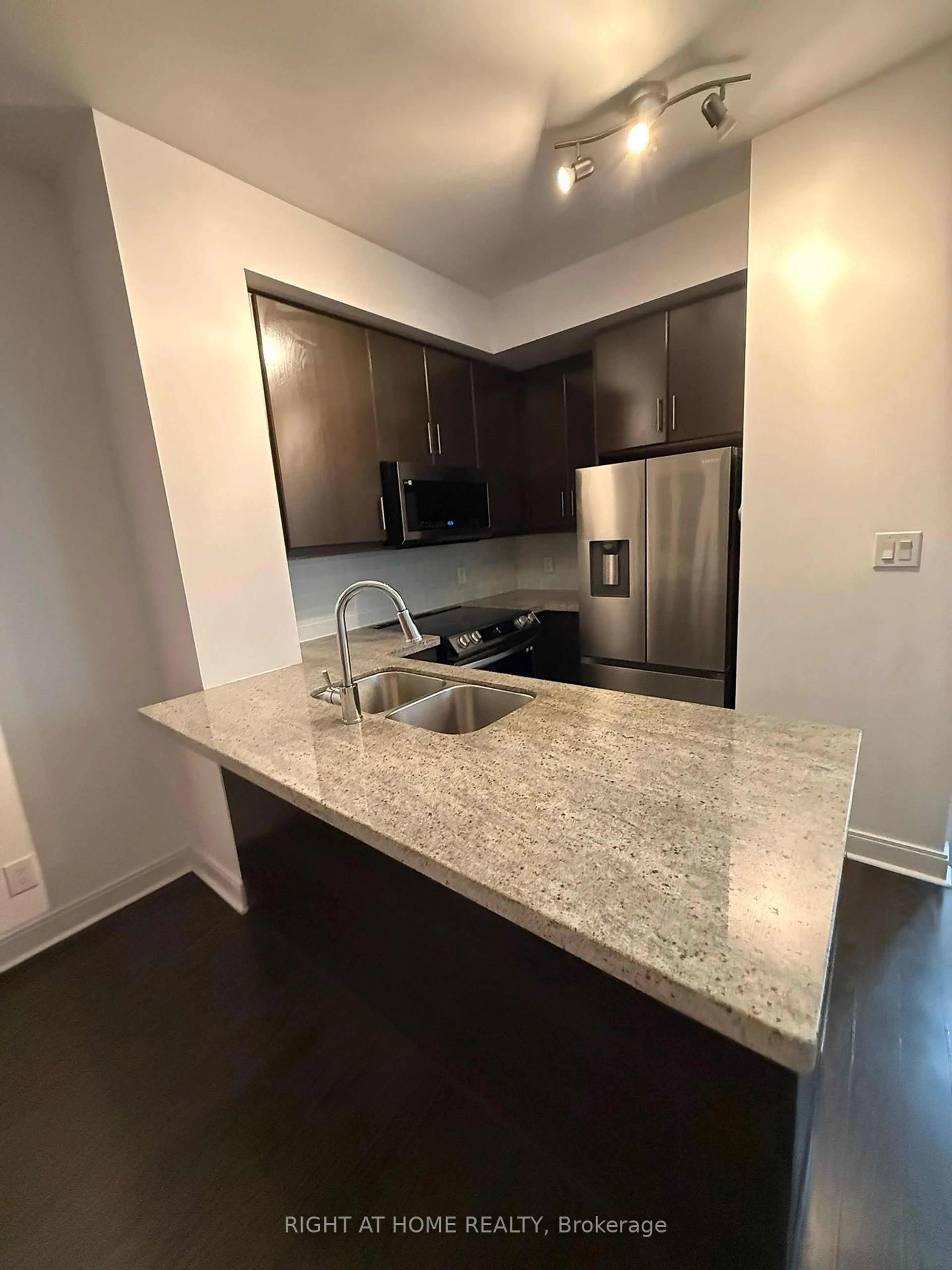 Unknown for 50 Absolute Ave Ave, Mississauga Ontario L4Z 0A8