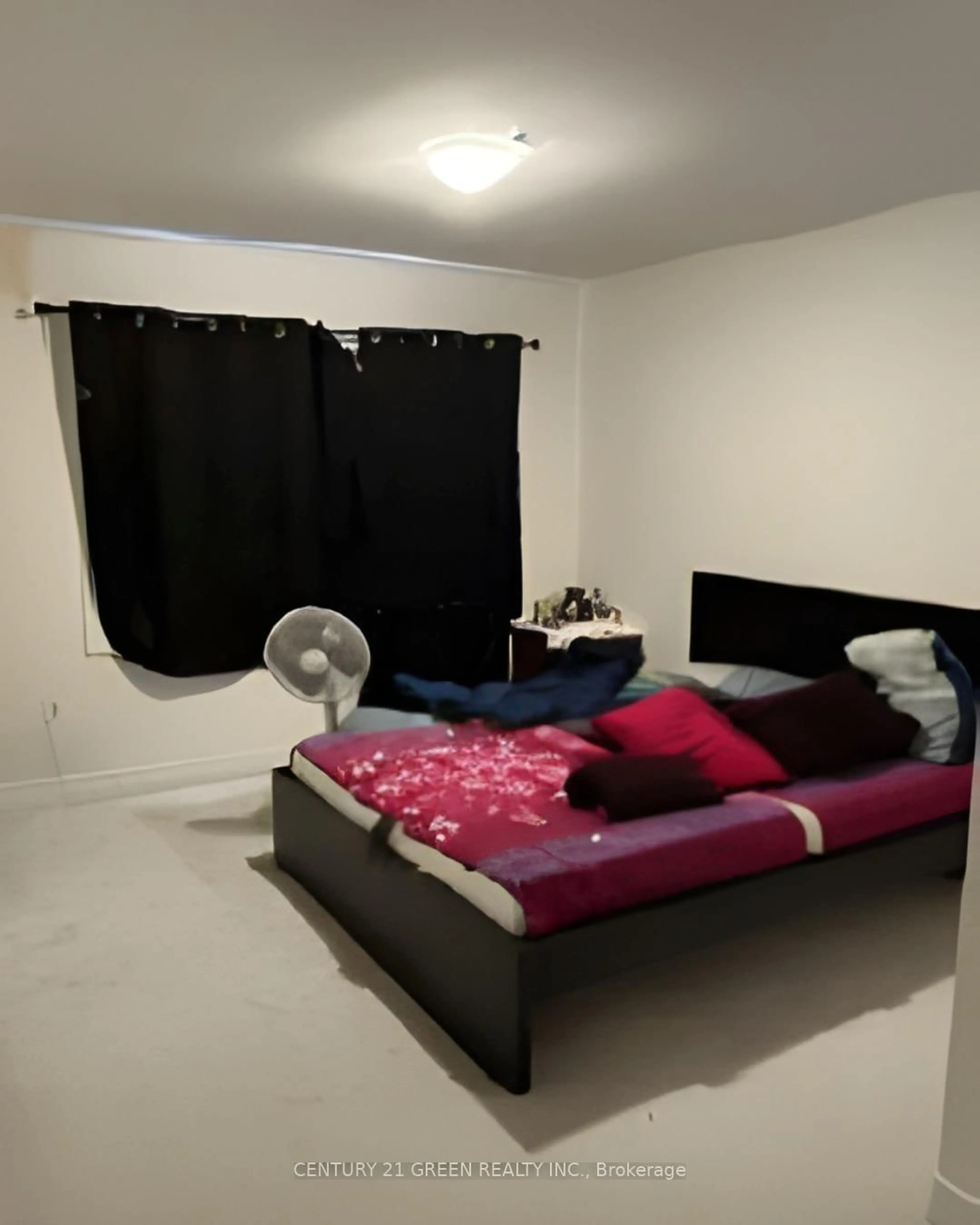 A pic of a room for 3943 KOENIG Rd, Burlington Ontario L7M 0Z8