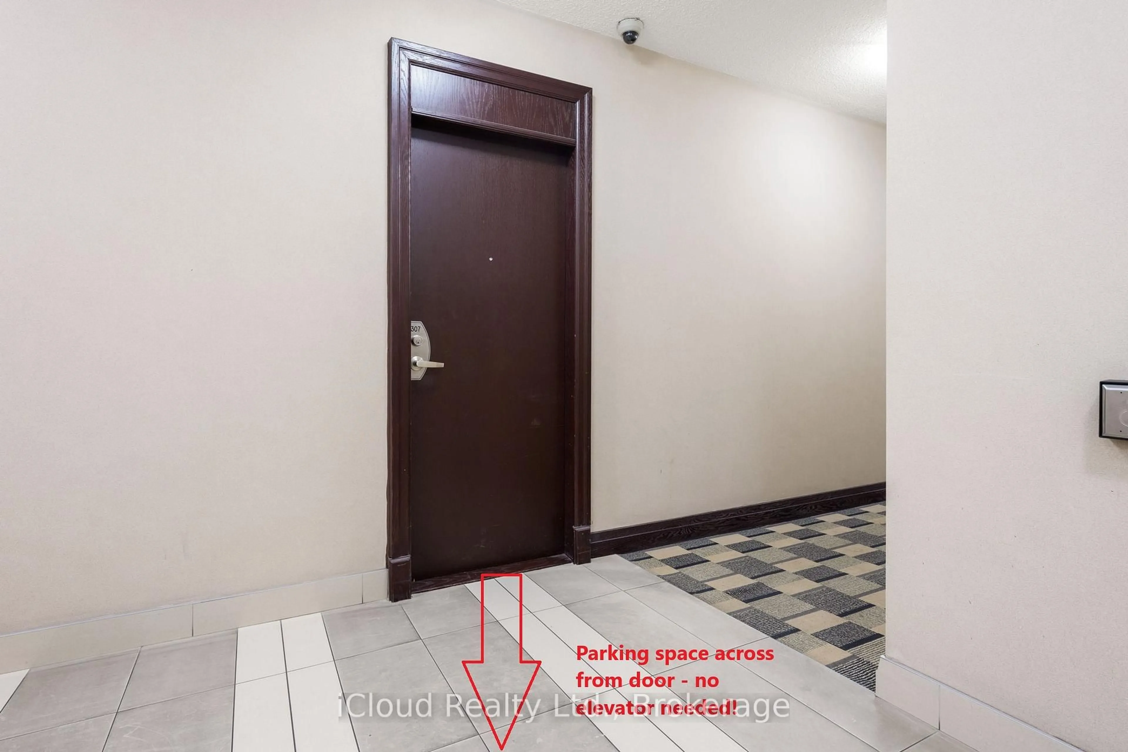 Indoor foyer for 208 Enfield Pl #307, Mississauga Ontario L5B 0G8