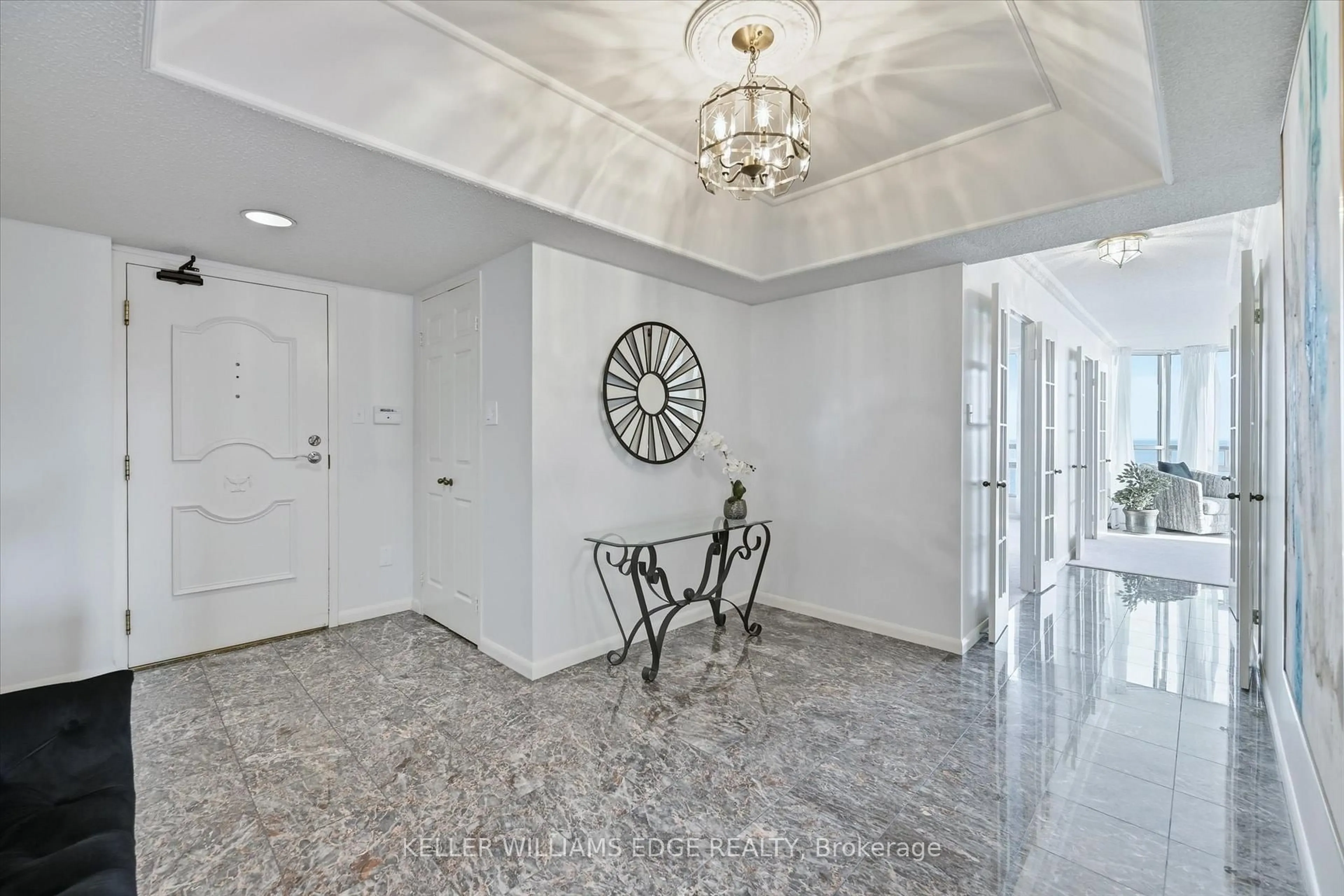 Indoor foyer for 2170 Marine Dr #1808, Oakville Ontario L6L 5V1