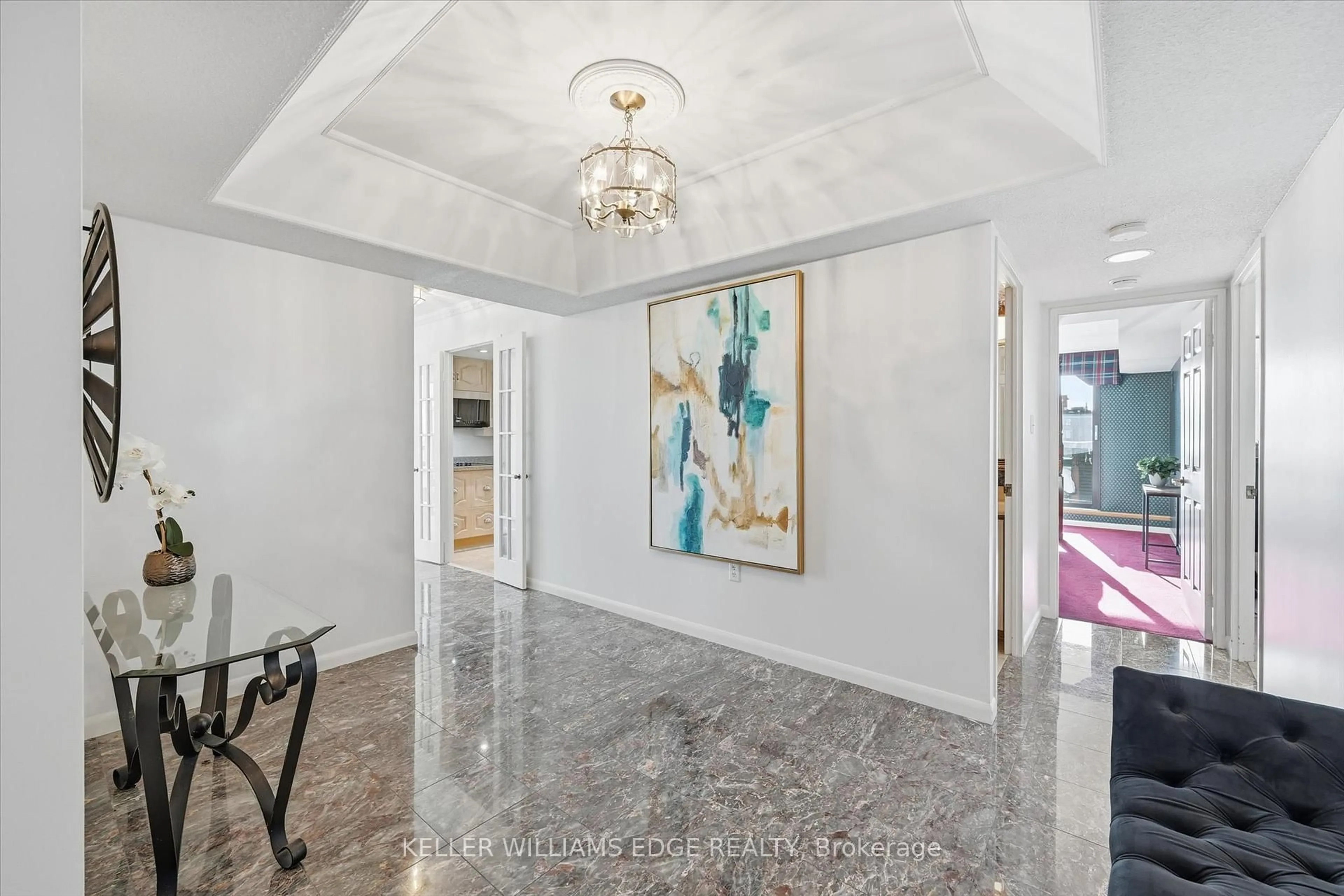 Indoor foyer for 2170 Marine Dr #1808, Oakville Ontario L6L 5V1