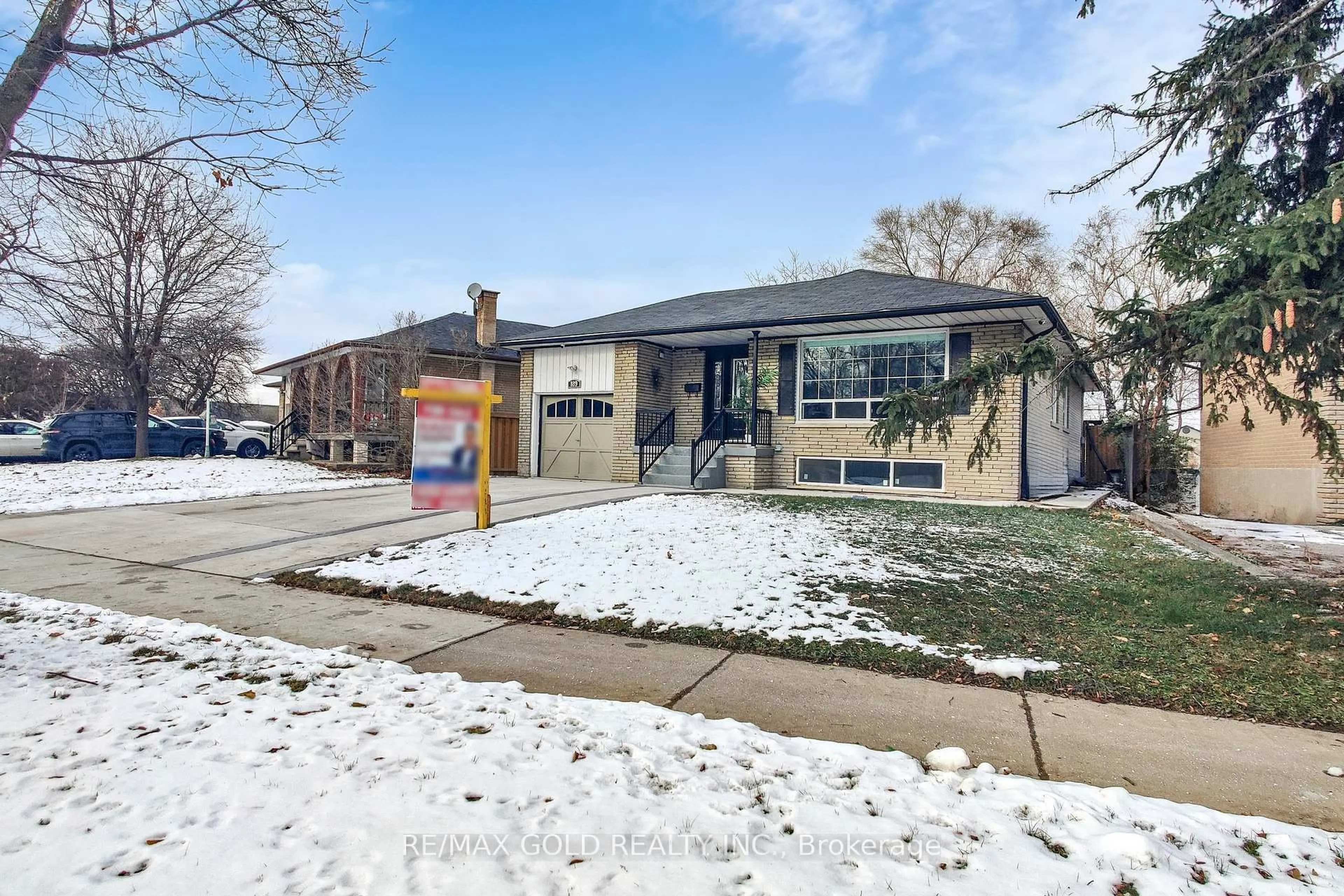 Home with brick exterior material, street for 189 Kingsview Blvd, Toronto Ontario M9R 1V7