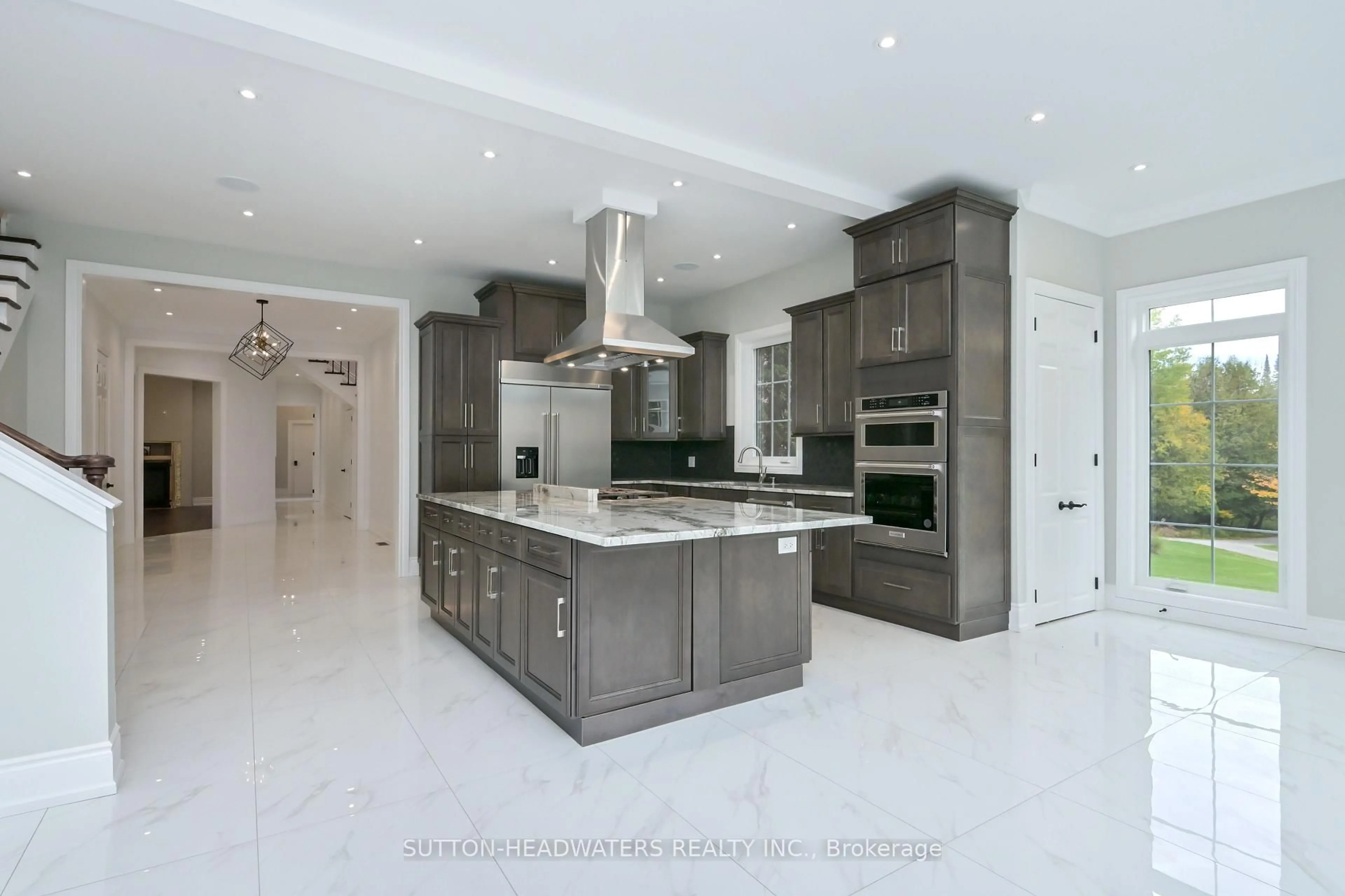 Contemporary kitchen, ceramic/tile floor for 12 Flaherty Lane, Caledon Ontario L7K 2P3