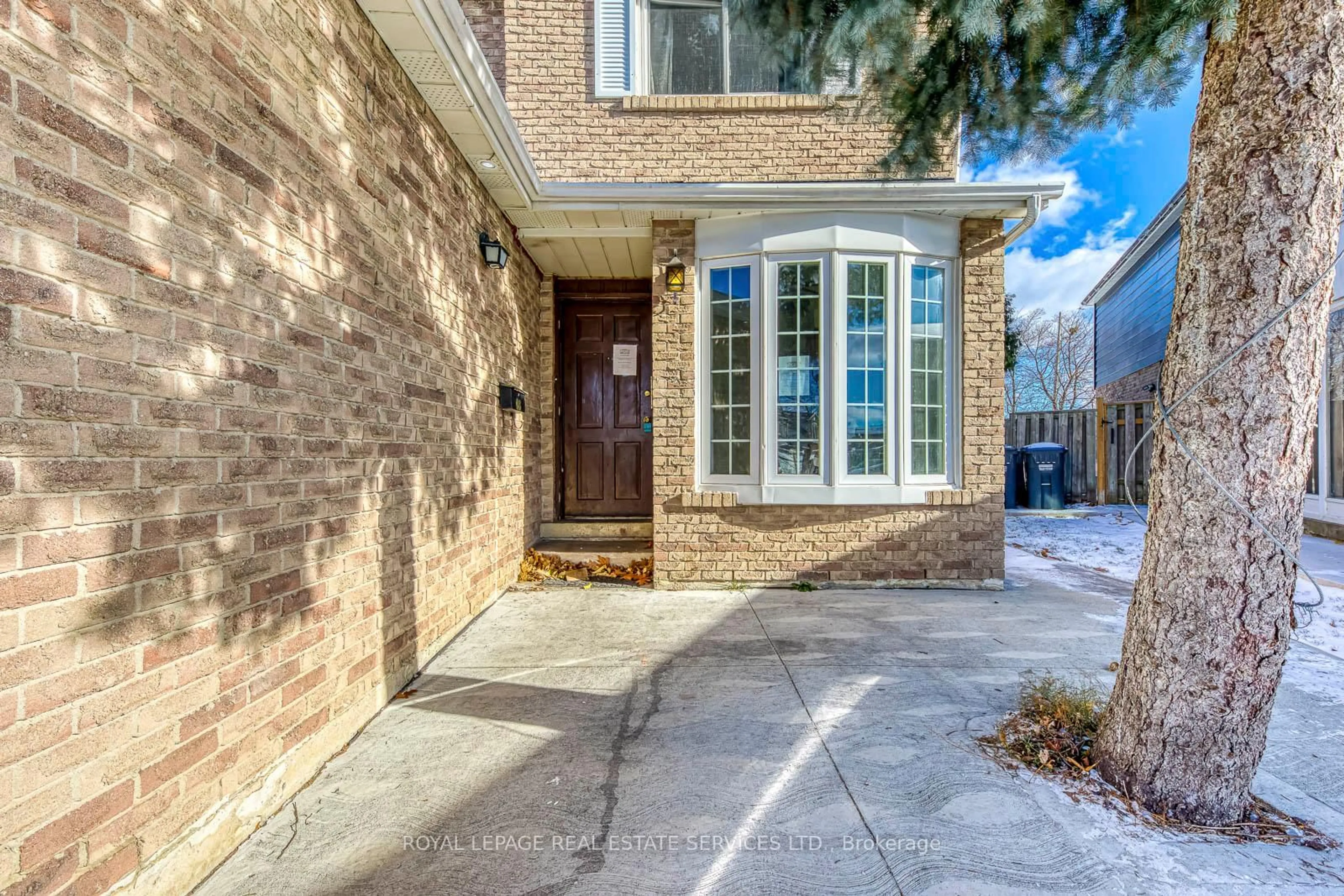 Home with brick exterior material, street for 66 Banting Cres, Brampton Ontario L6Y 2K9