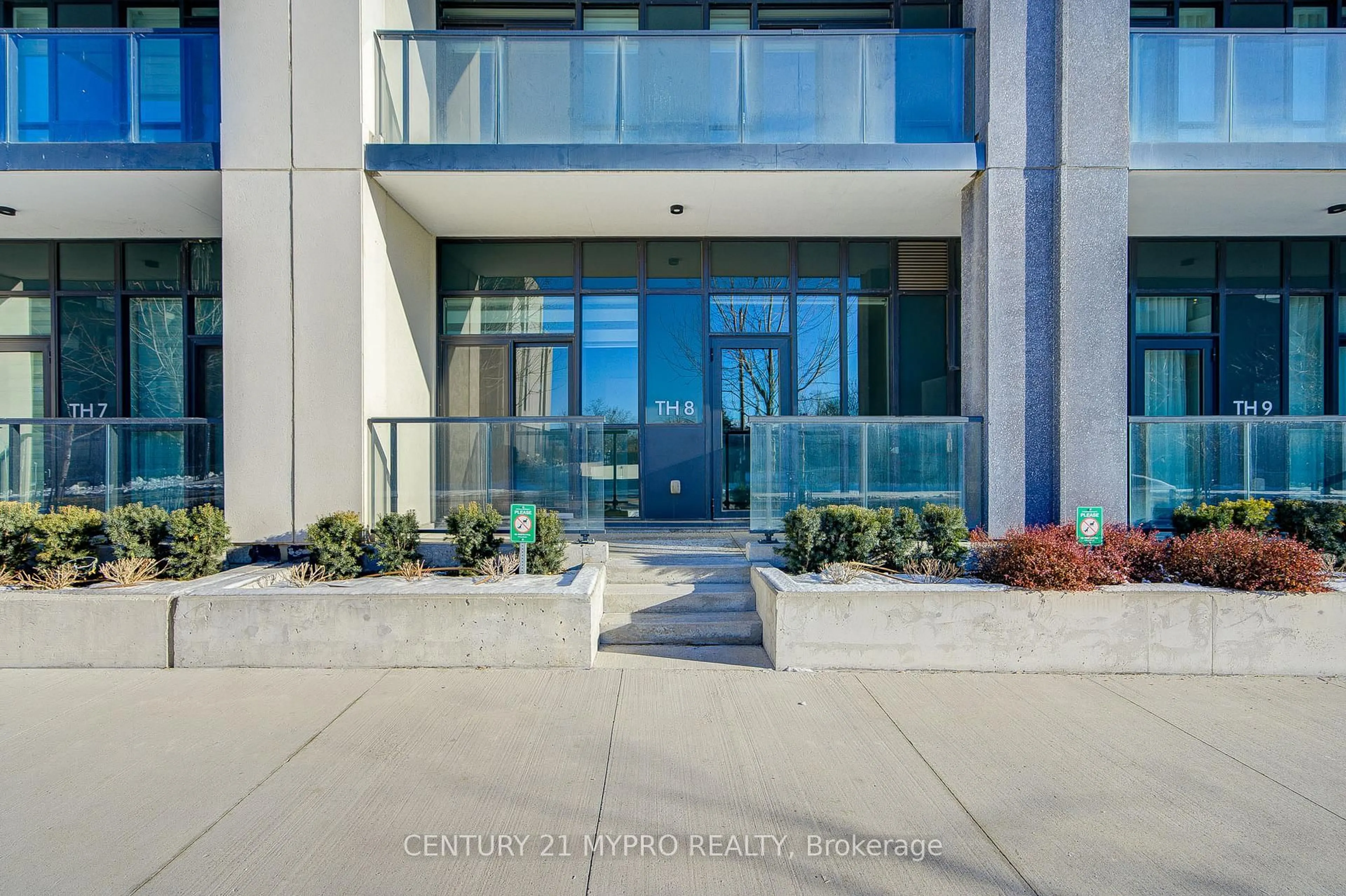 Unknown for 4055 Parkside Village Dr #TH8, Mississauga Ontario L5B 0K8