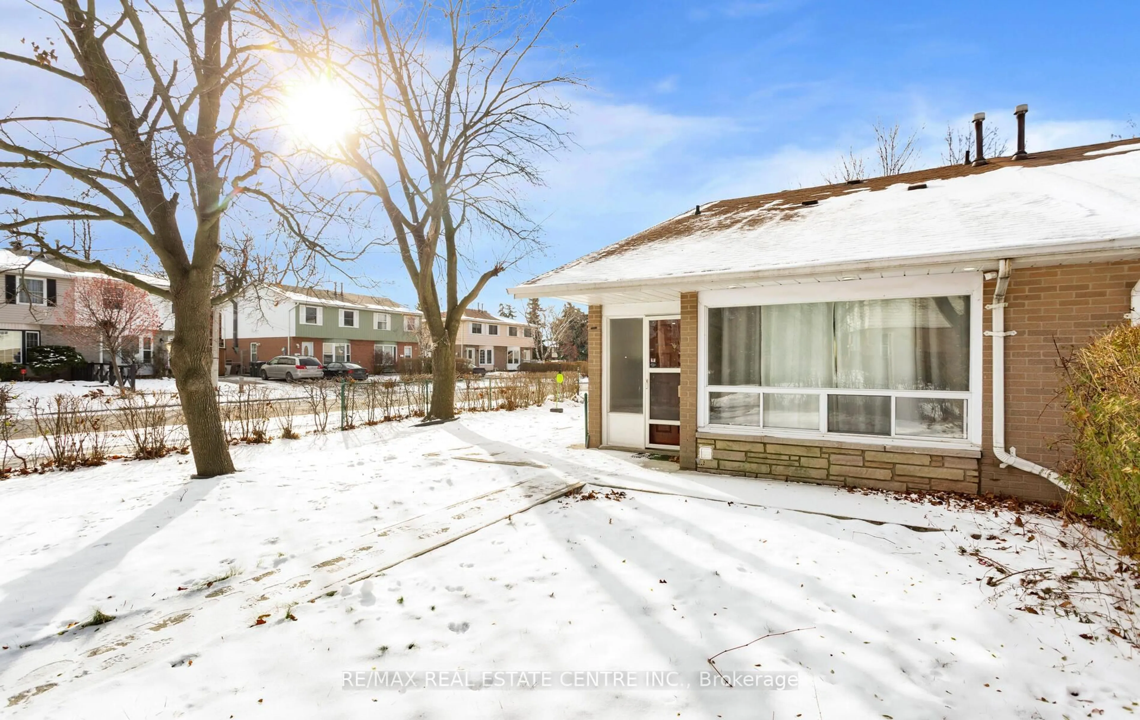 A pic from outside/outdoor area/front of a property/back of a property/a pic from drone, street for 1 Tindale Rd, Brampton Ontario L6V 2G8