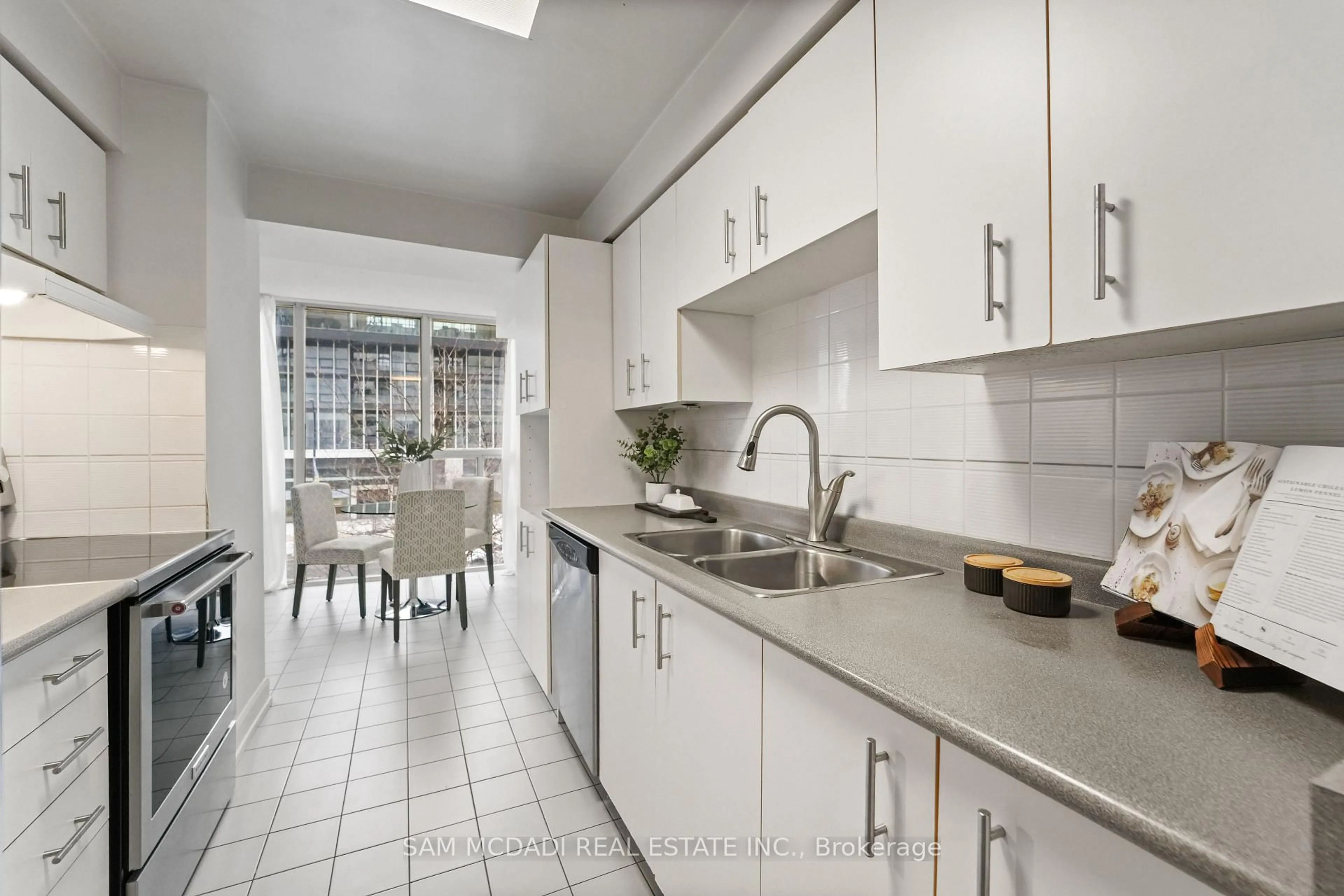 Standard kitchen, ceramic/tile floor for 330 Rathburn Rd #305, Mississauga Ontario L5B 3Y1