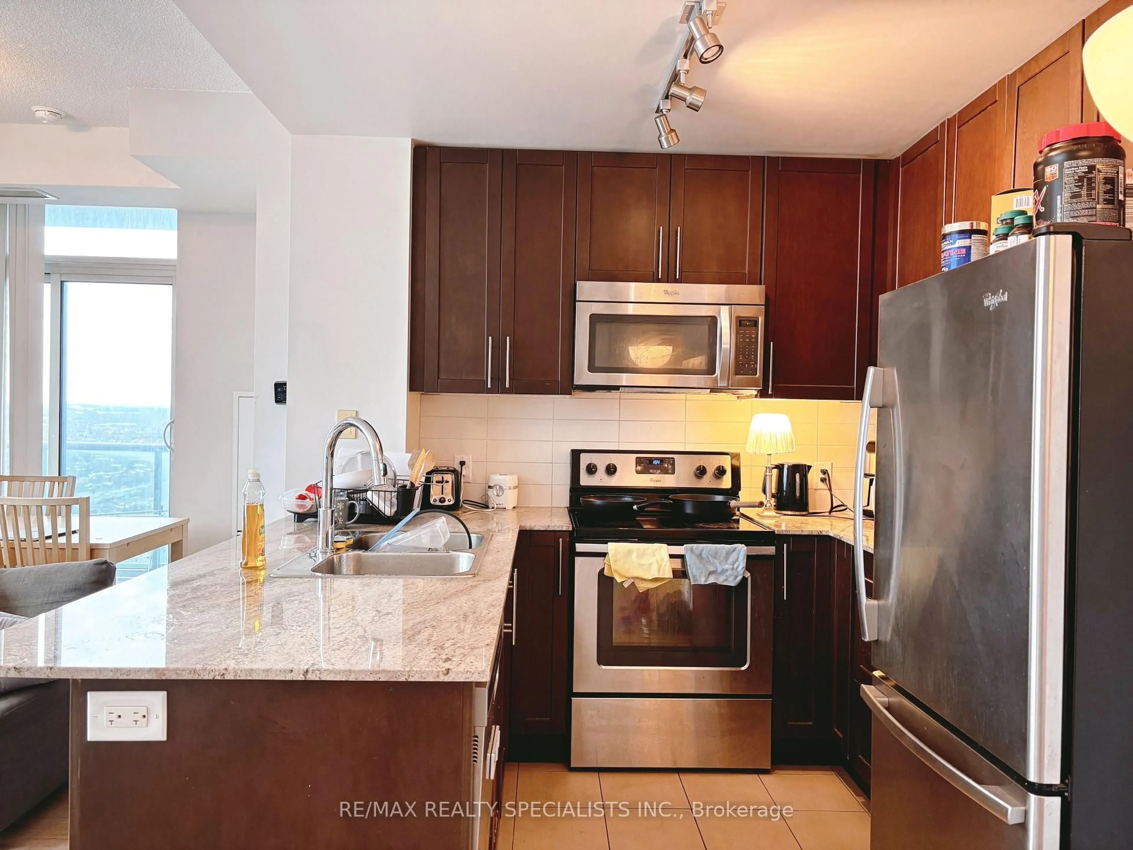 Standard kitchen, ceramic/tile floor for 3985 Grand Park Dr #2508, Mississauga Ontario L5B 0H8