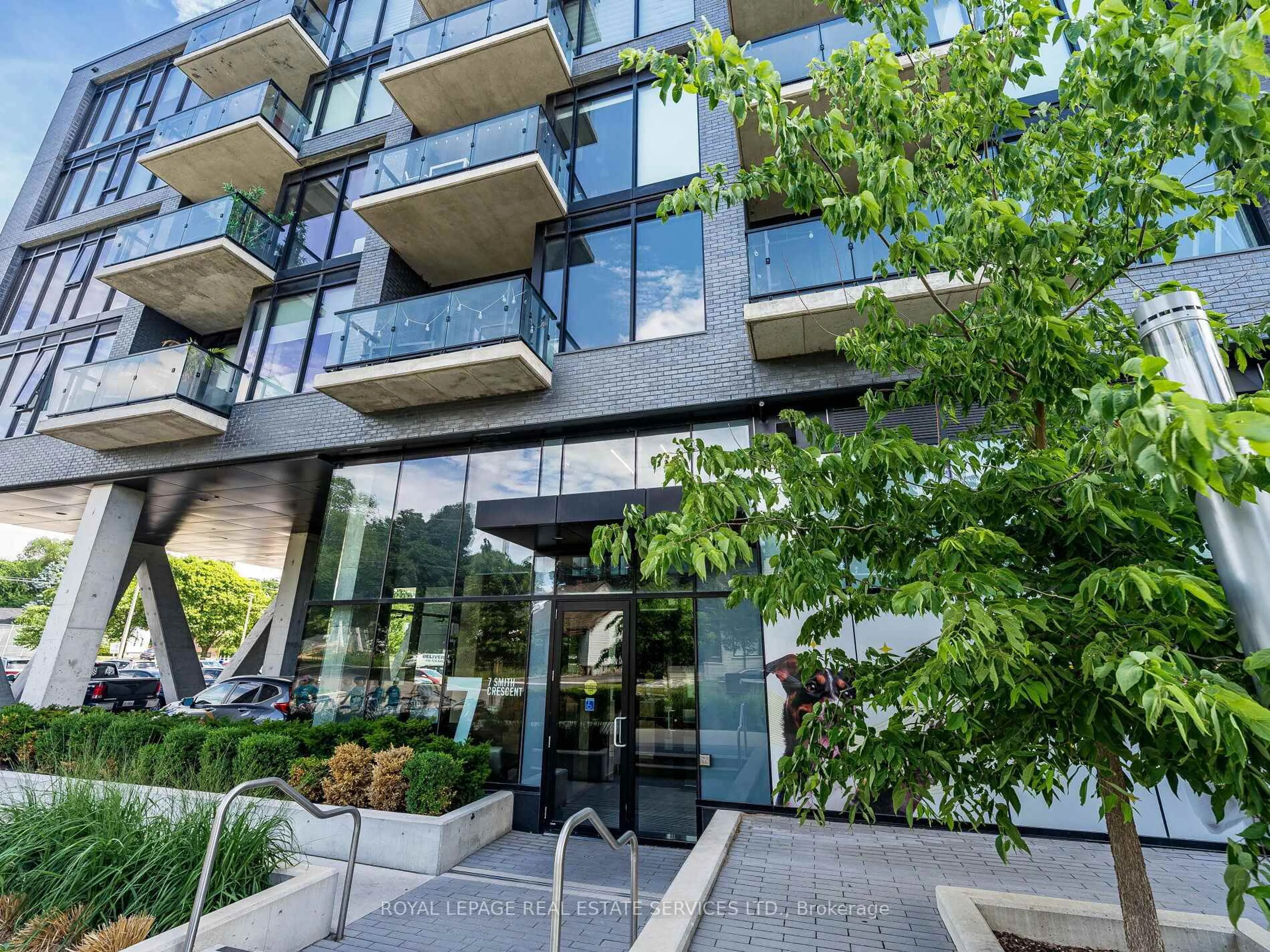 Unknown for 7 Smith Cres #312, Toronto Ontario M8Z 0Z3