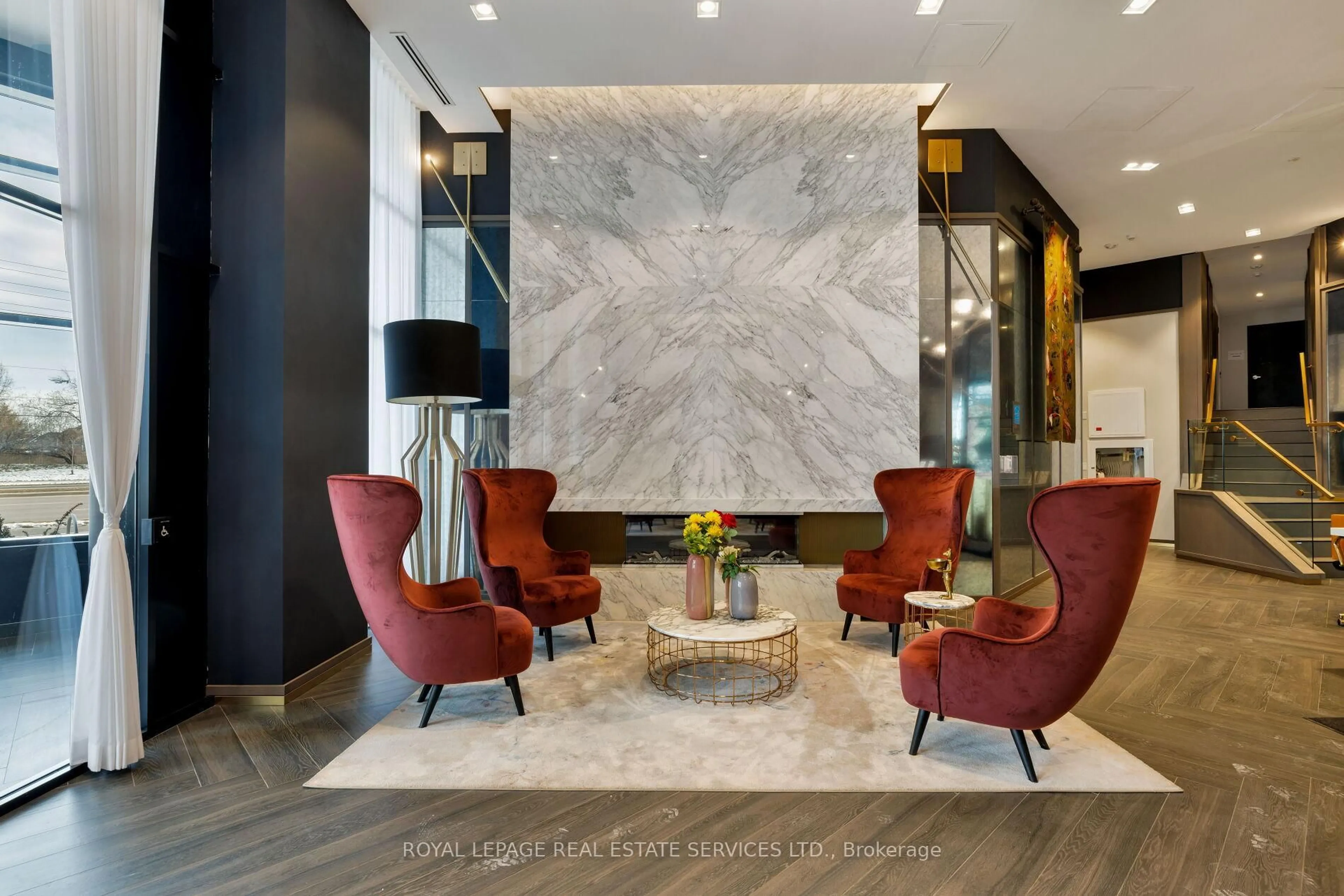 Lobby for 405 Dundas St #424, Oakville Ontario L6M 5P9