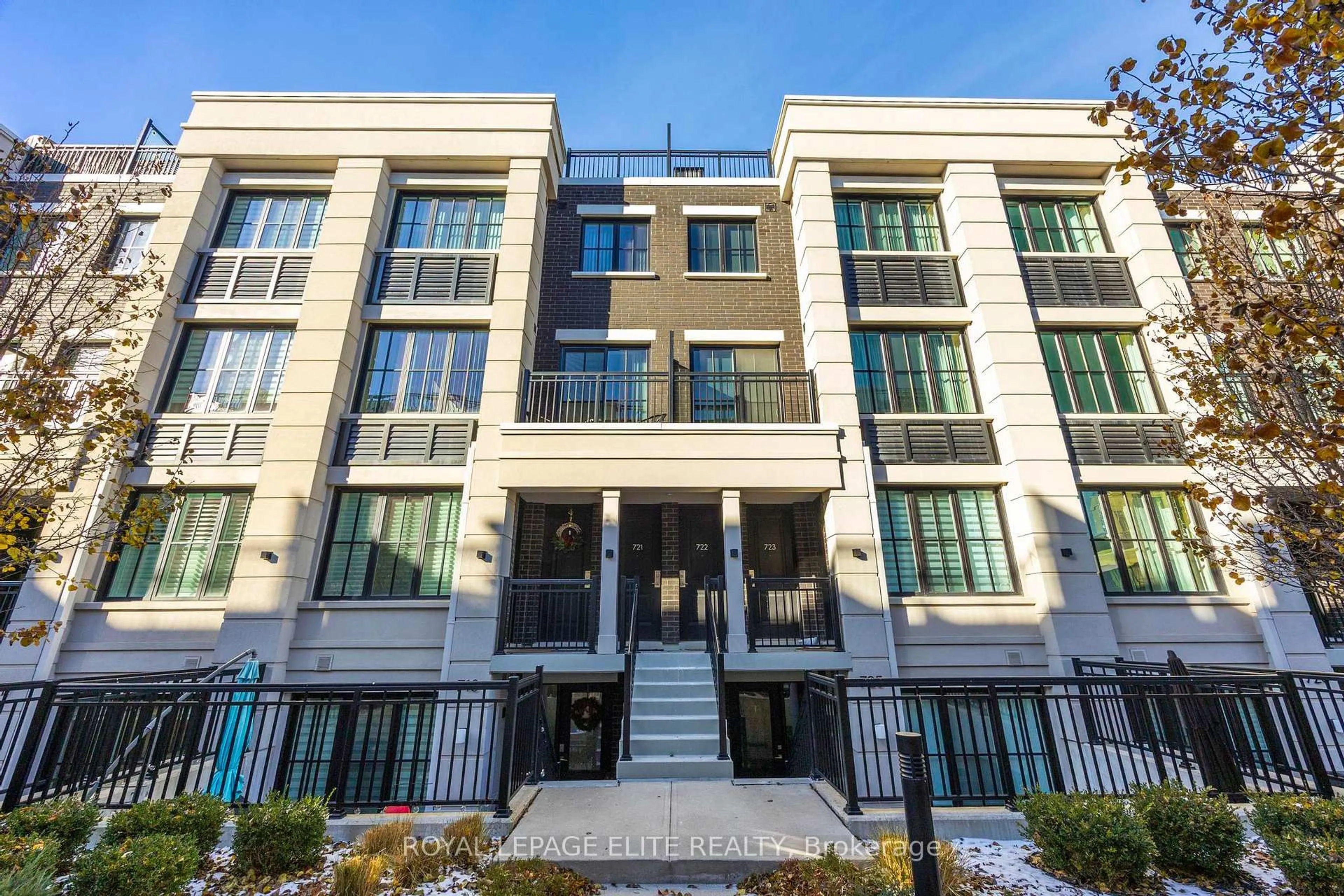 Unknown for 665 Cricklewood Dr #723, Mississauga Ontario L5G 0B9