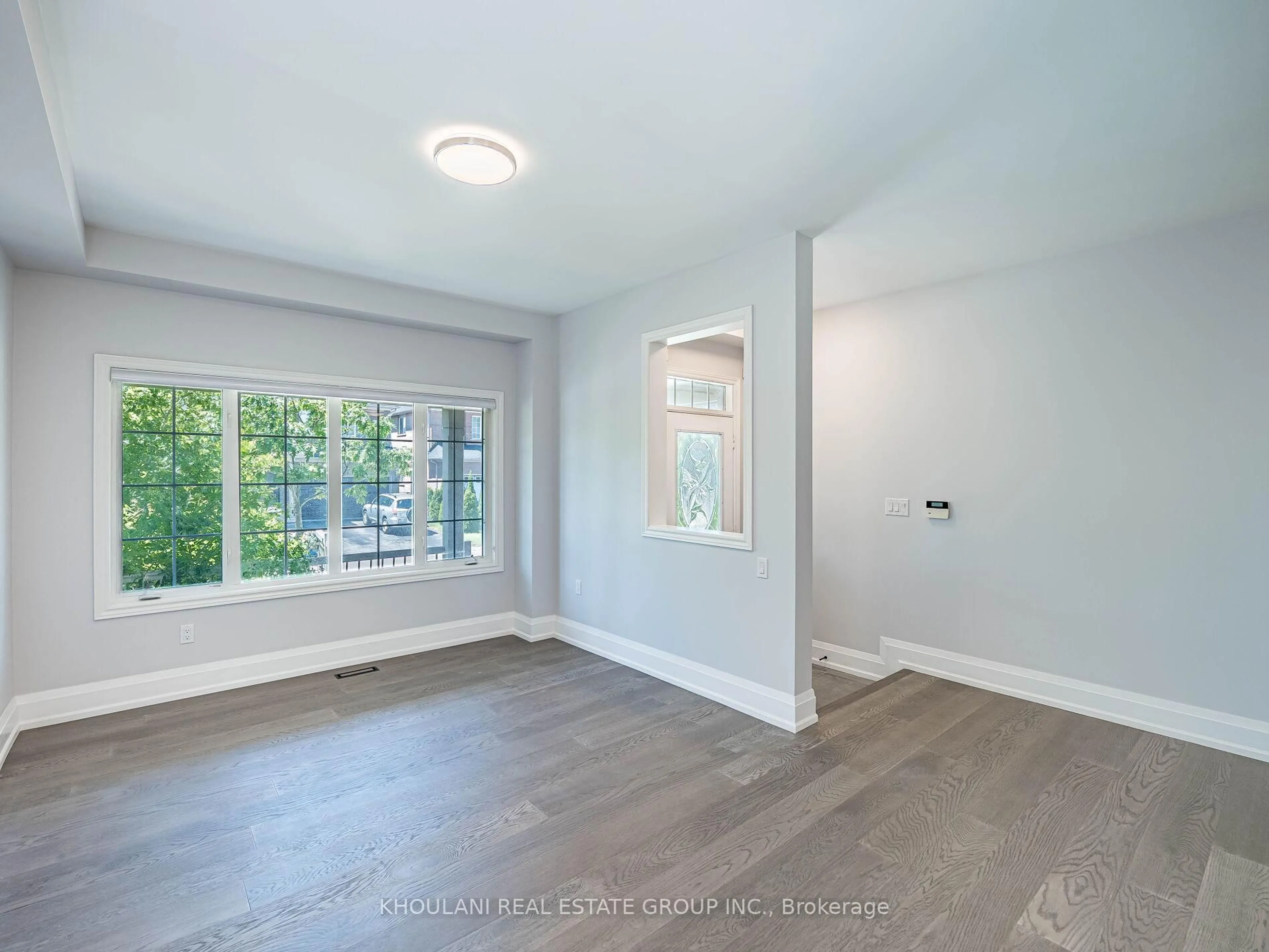 A pic of a room for 5843 Rainspring Dr, Mississauga Ontario L5M 6X7