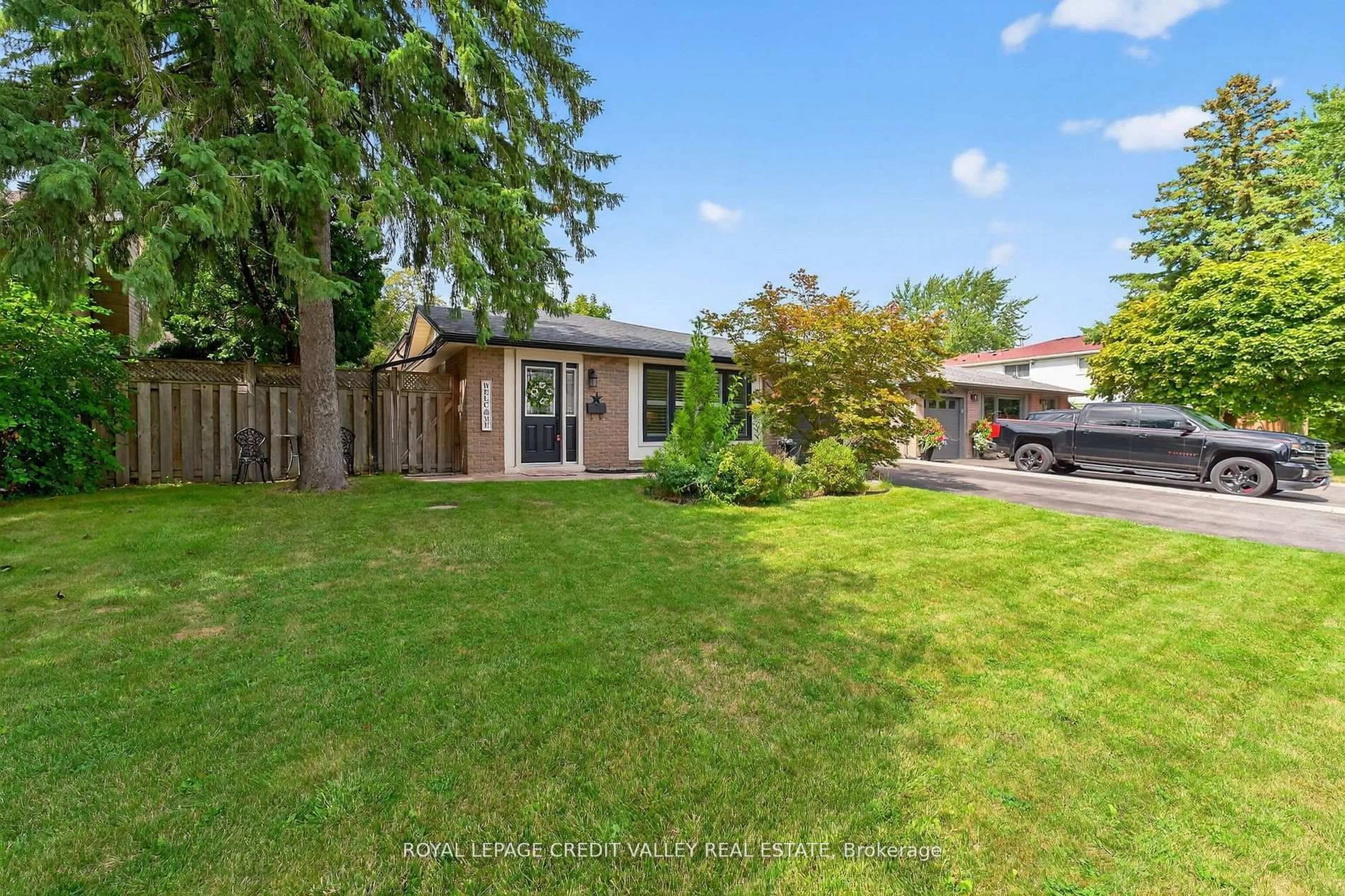 A pic from outside/outdoor area/front of a property/back of a property/a pic from drone, street for 24 Willis Dr, Brampton Ontario L6W 1A9