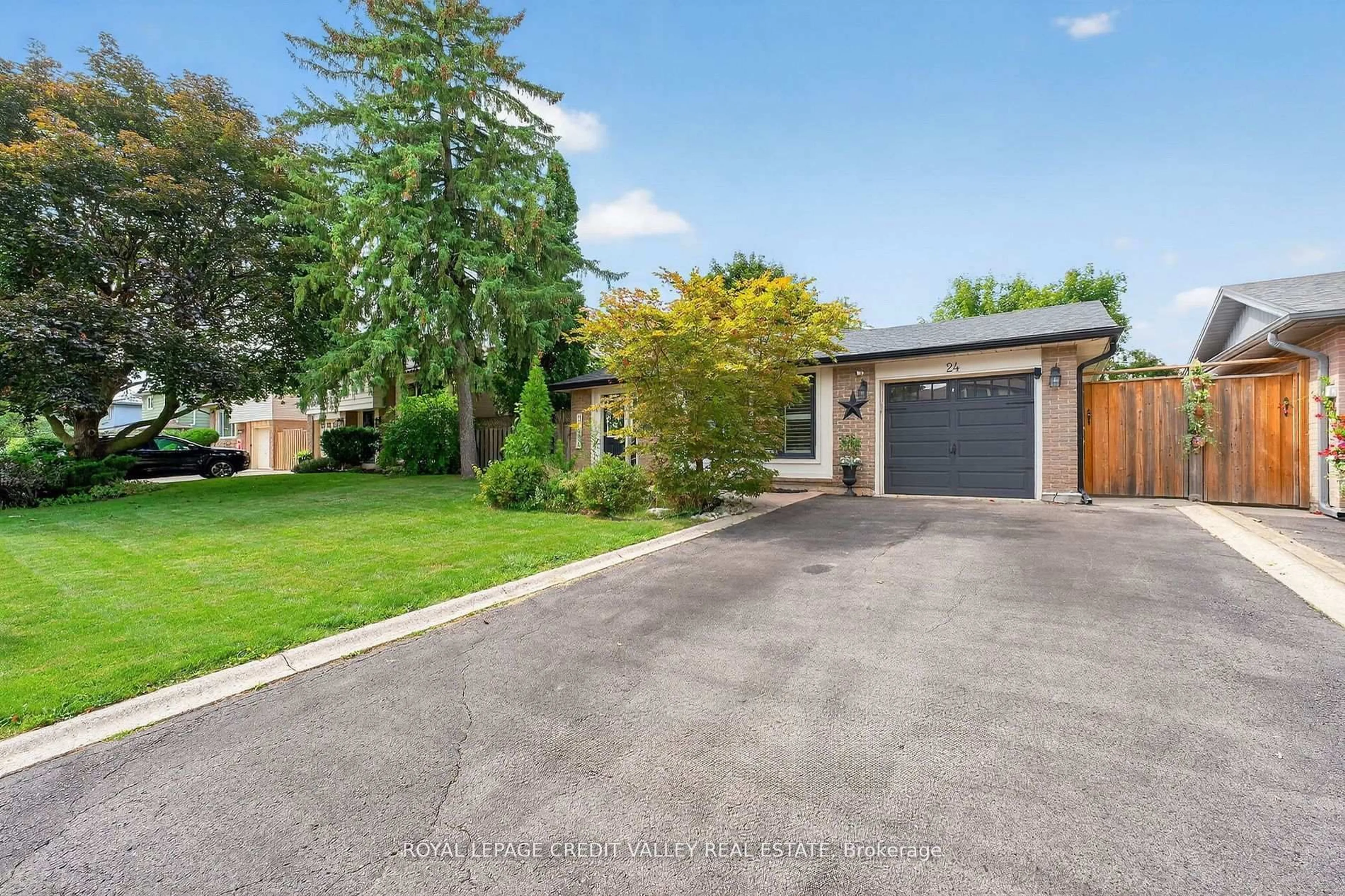 A pic from outside/outdoor area/front of a property/back of a property/a pic from drone, street for 24 Willis Dr, Brampton Ontario L6W 1A9