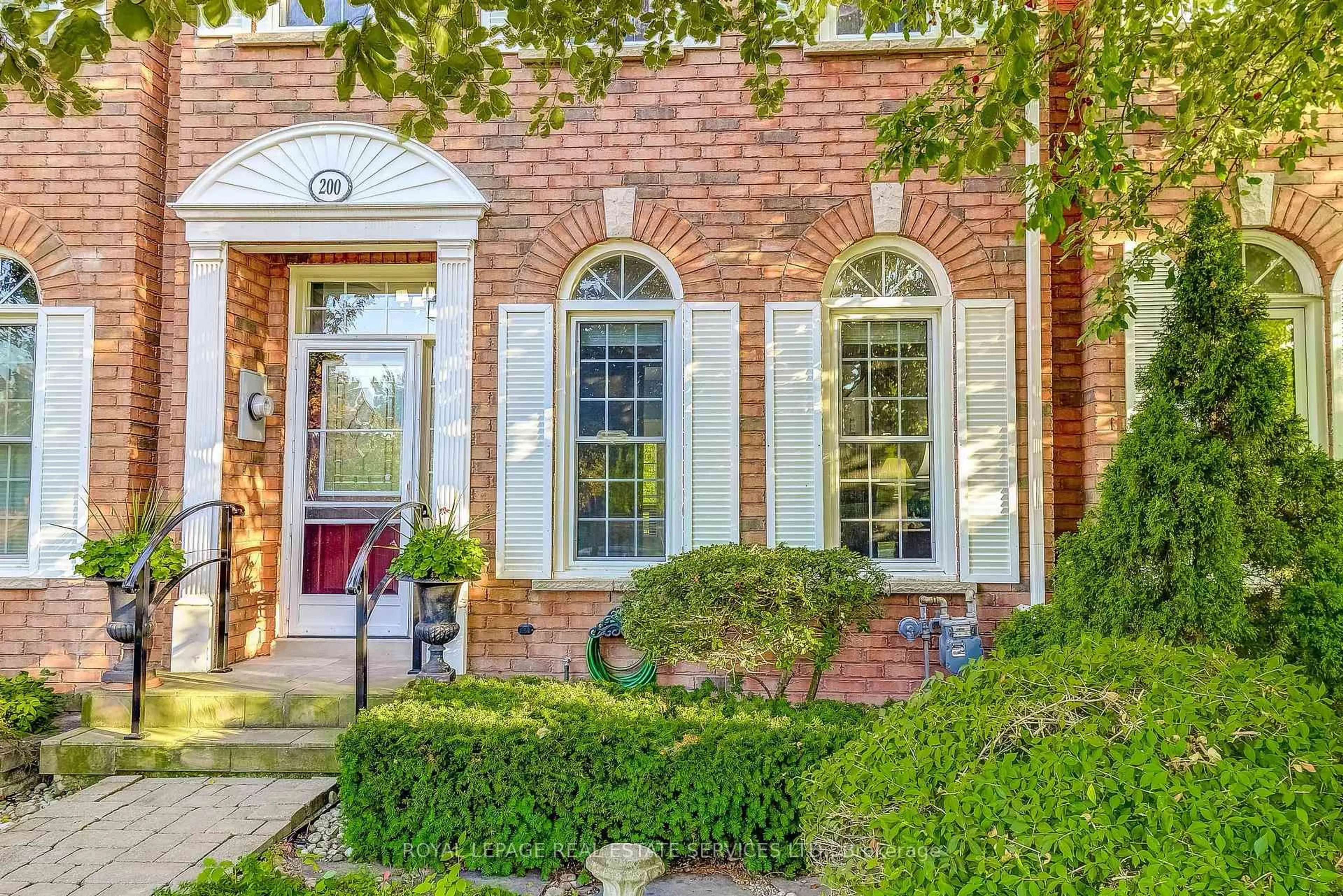 Home with brick exterior material, street for 200 Glenashton Dr, Oakville Ontario L6H 6H6
