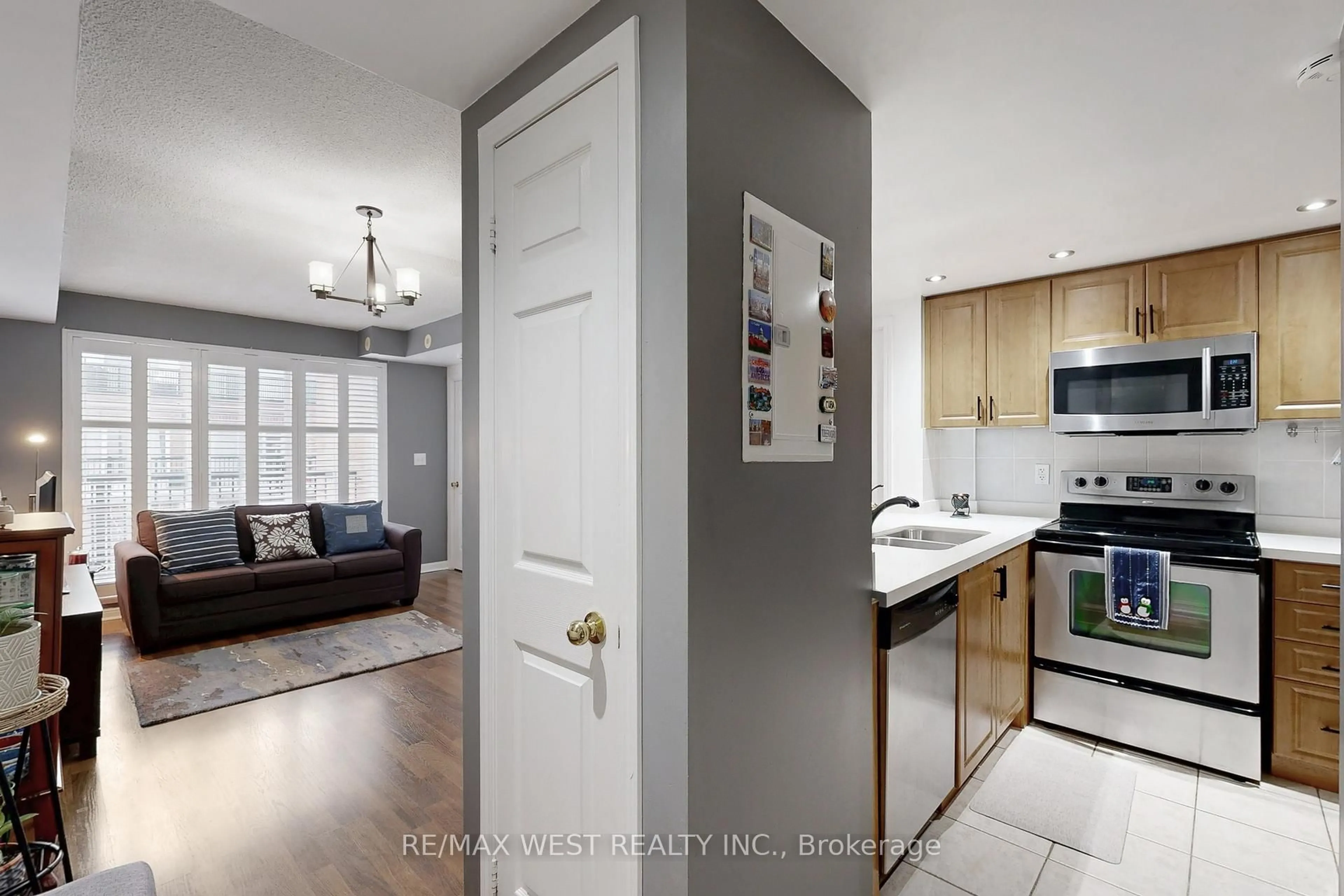 Open concept kitchen, ceramic/tile floor for 3043 Finch Ave #2046, Toronto Ontario M9M 0A4